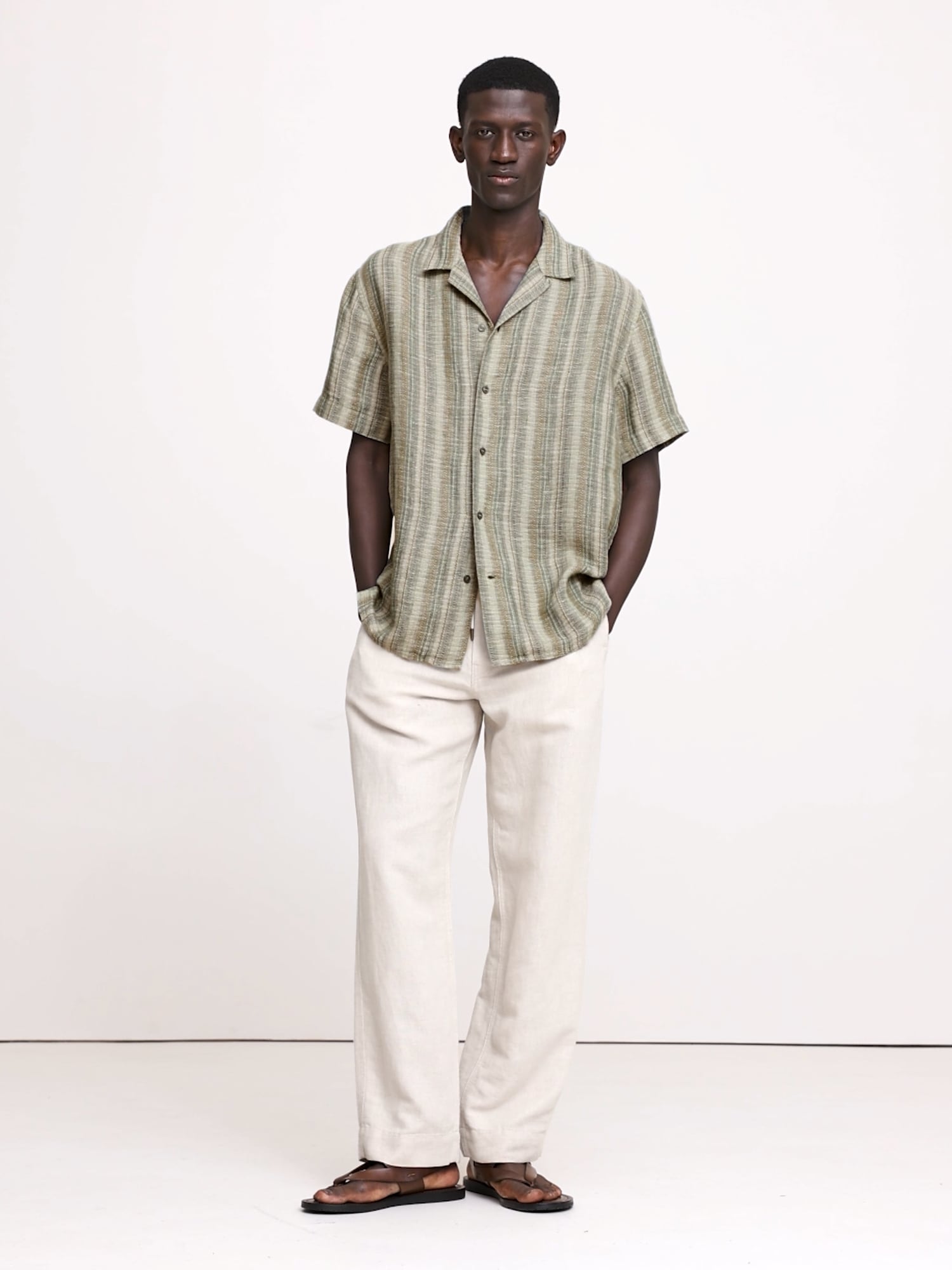 Image number 2 showing, Standard-Fit Textured Linen-Cotton Resort Shirt