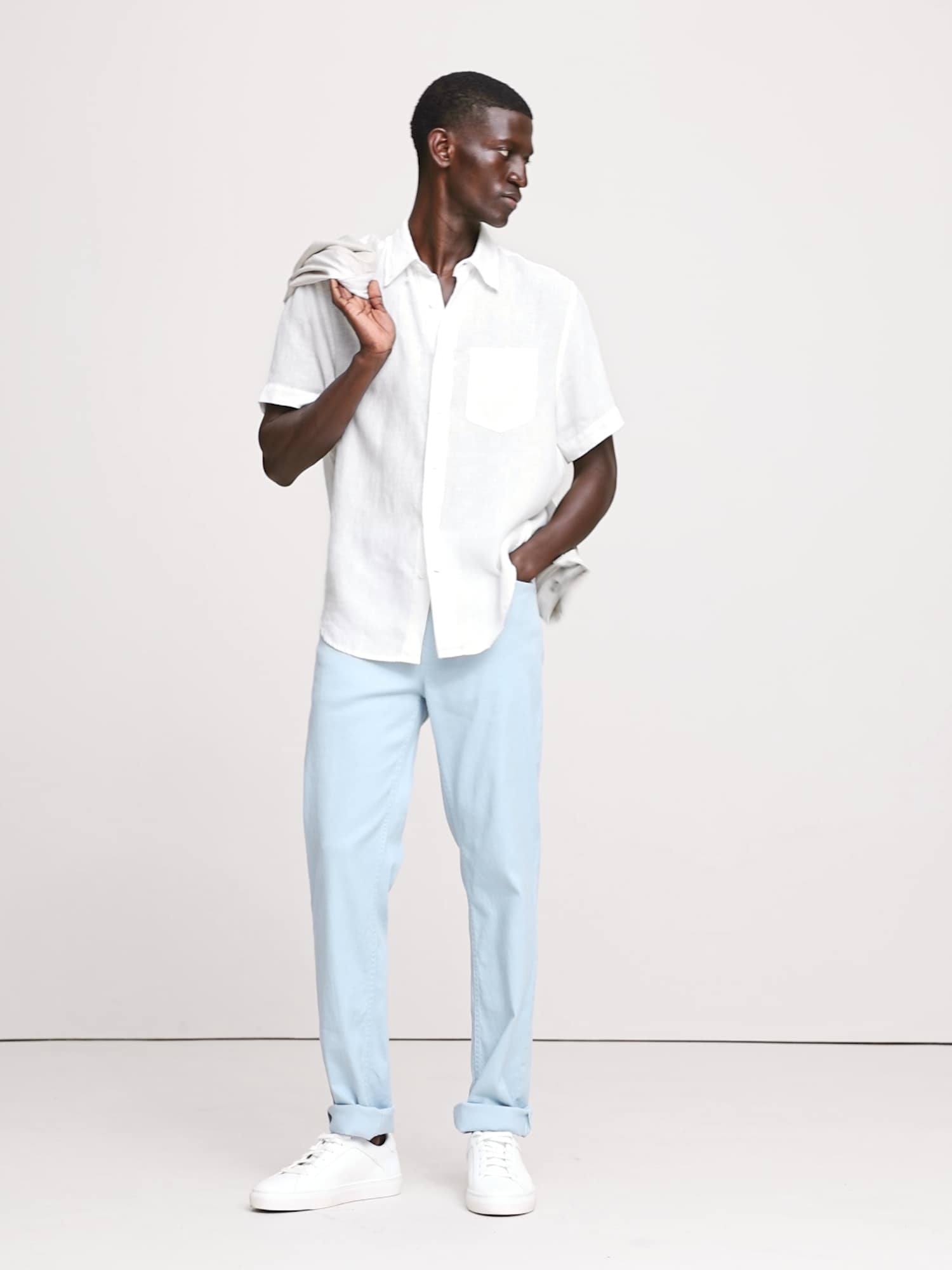 L'image numéro 2 présente Pantalon Voyageur étroit en lin et coton