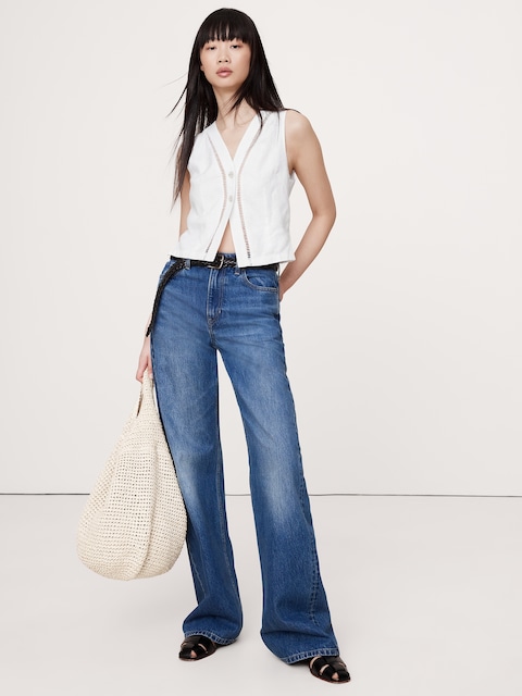 GILET EN LIN BORDÉ DE DENTELLE
