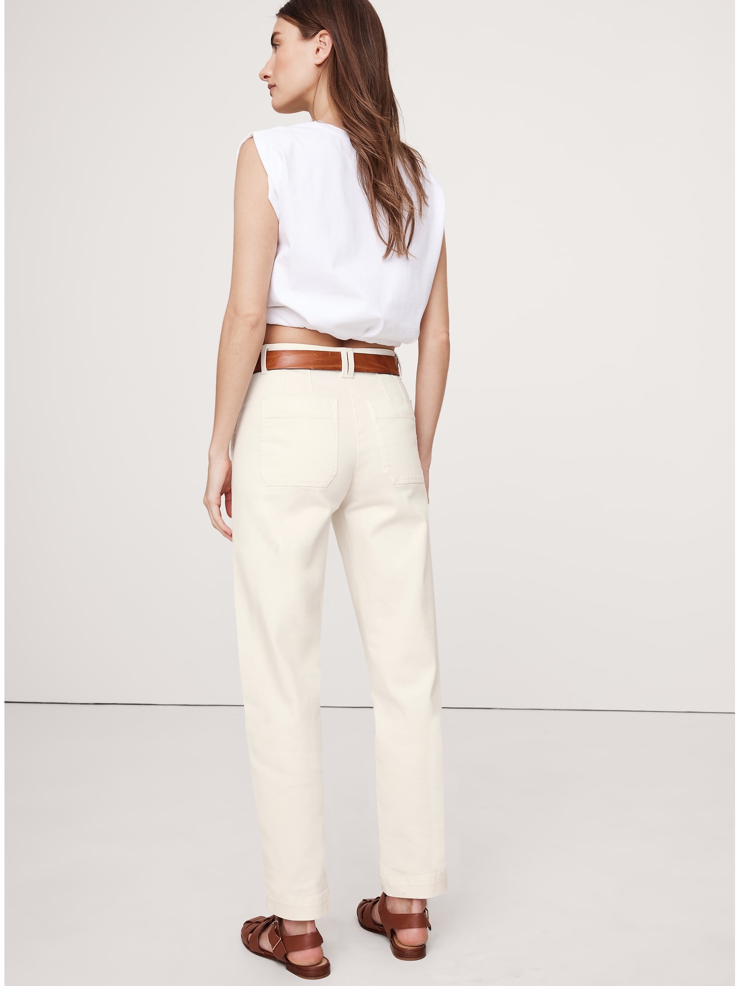 The Weekender Slim Barrel-Leg Pant