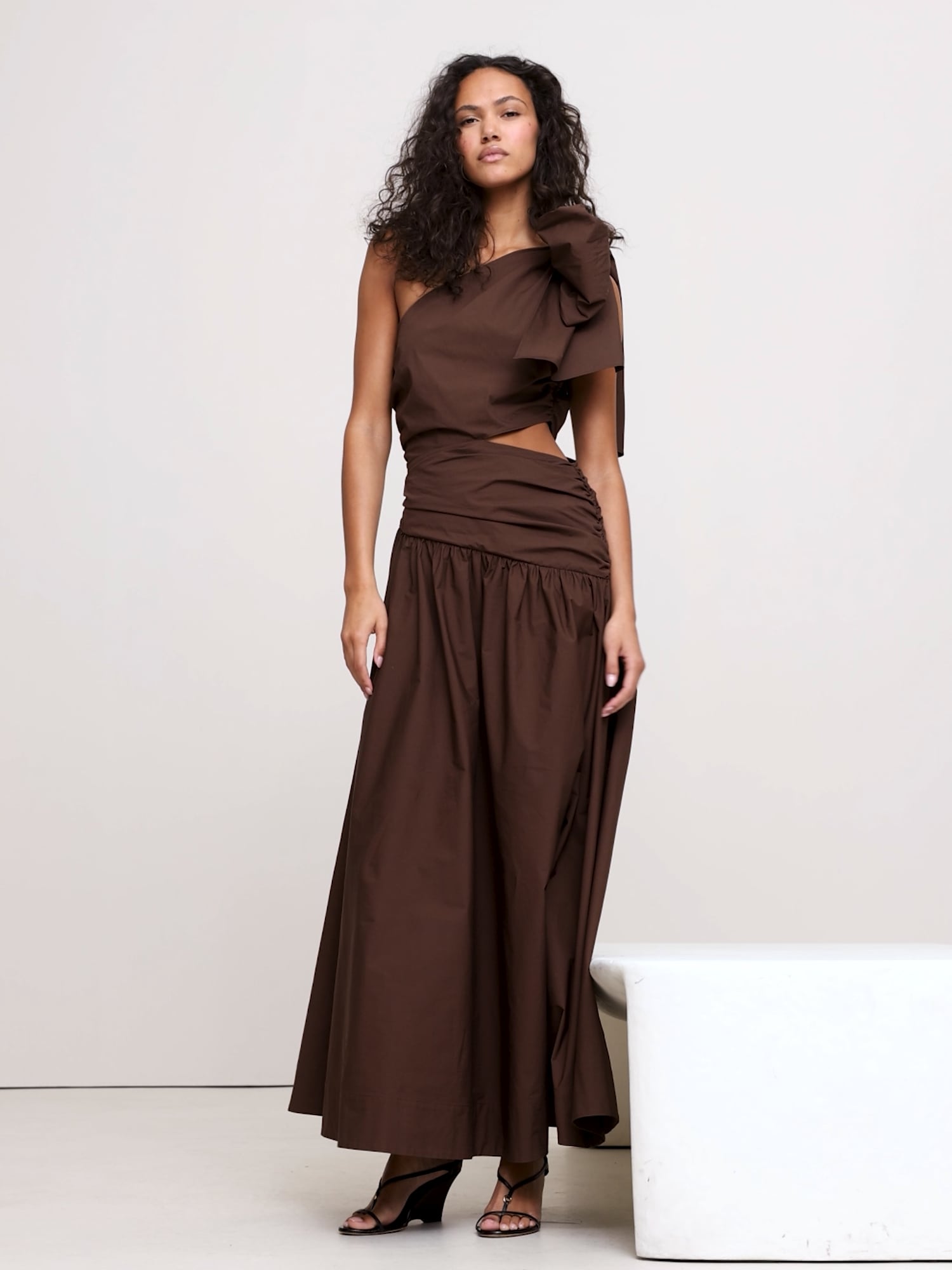 Image number 2 showing, Stretch-Cotton Poplin One-Shoulder Drop-Waist Maxi Dress
