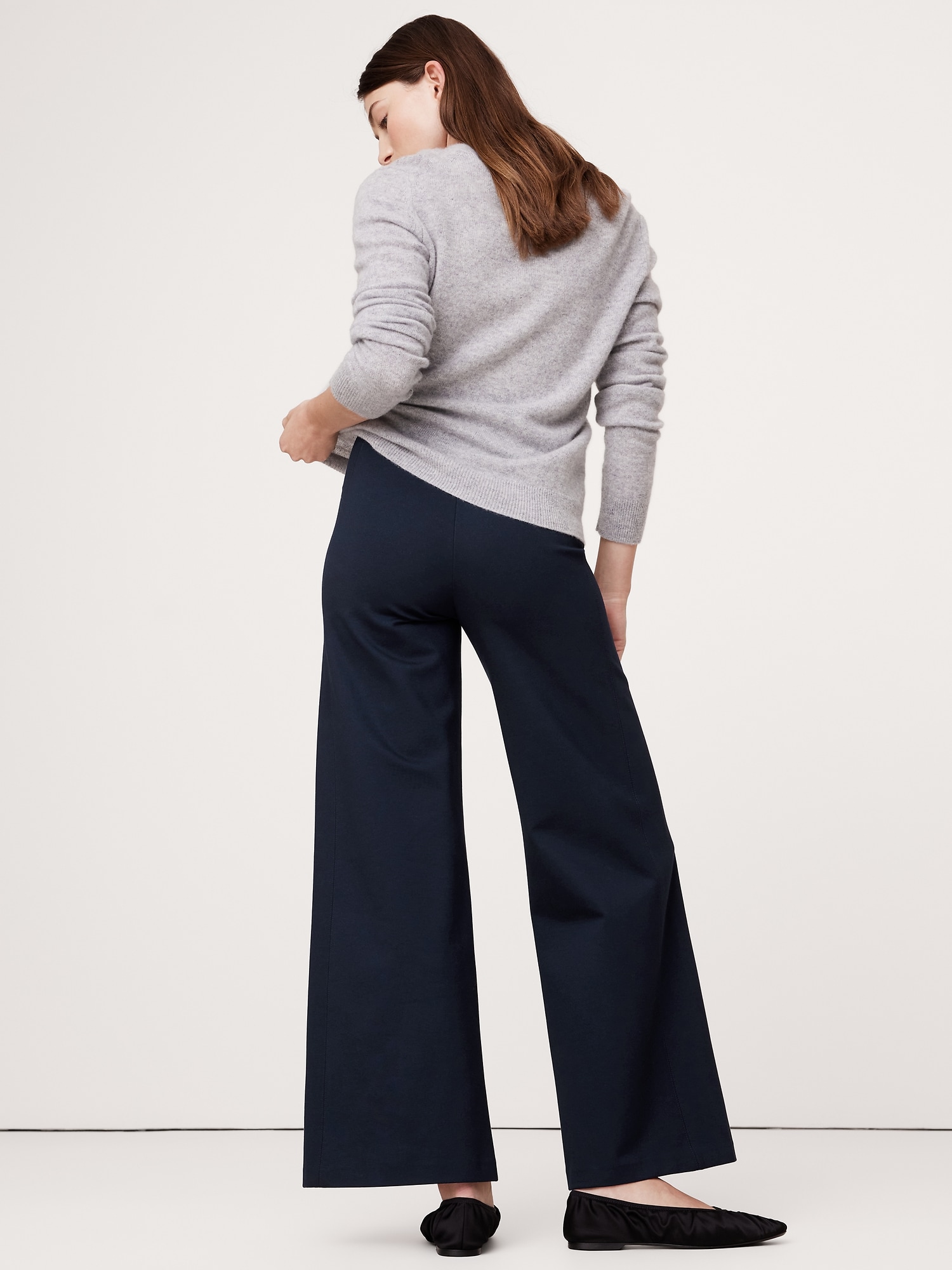 Ultra-High Rise Wide-Leg Everywhere Ponte Cropped Pant