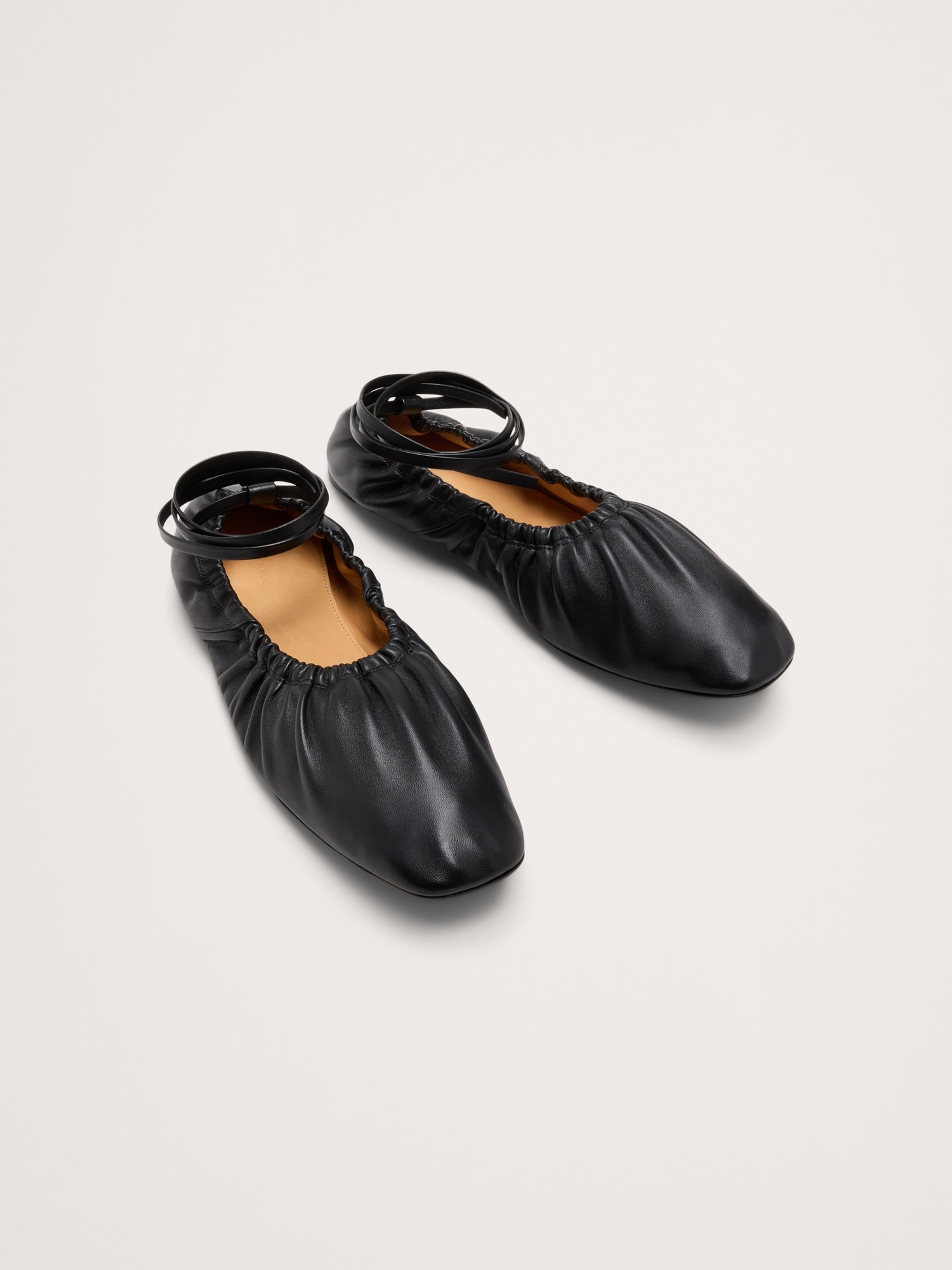 Image number 3 showing, RUCHED LEATHER BALLET FLAT