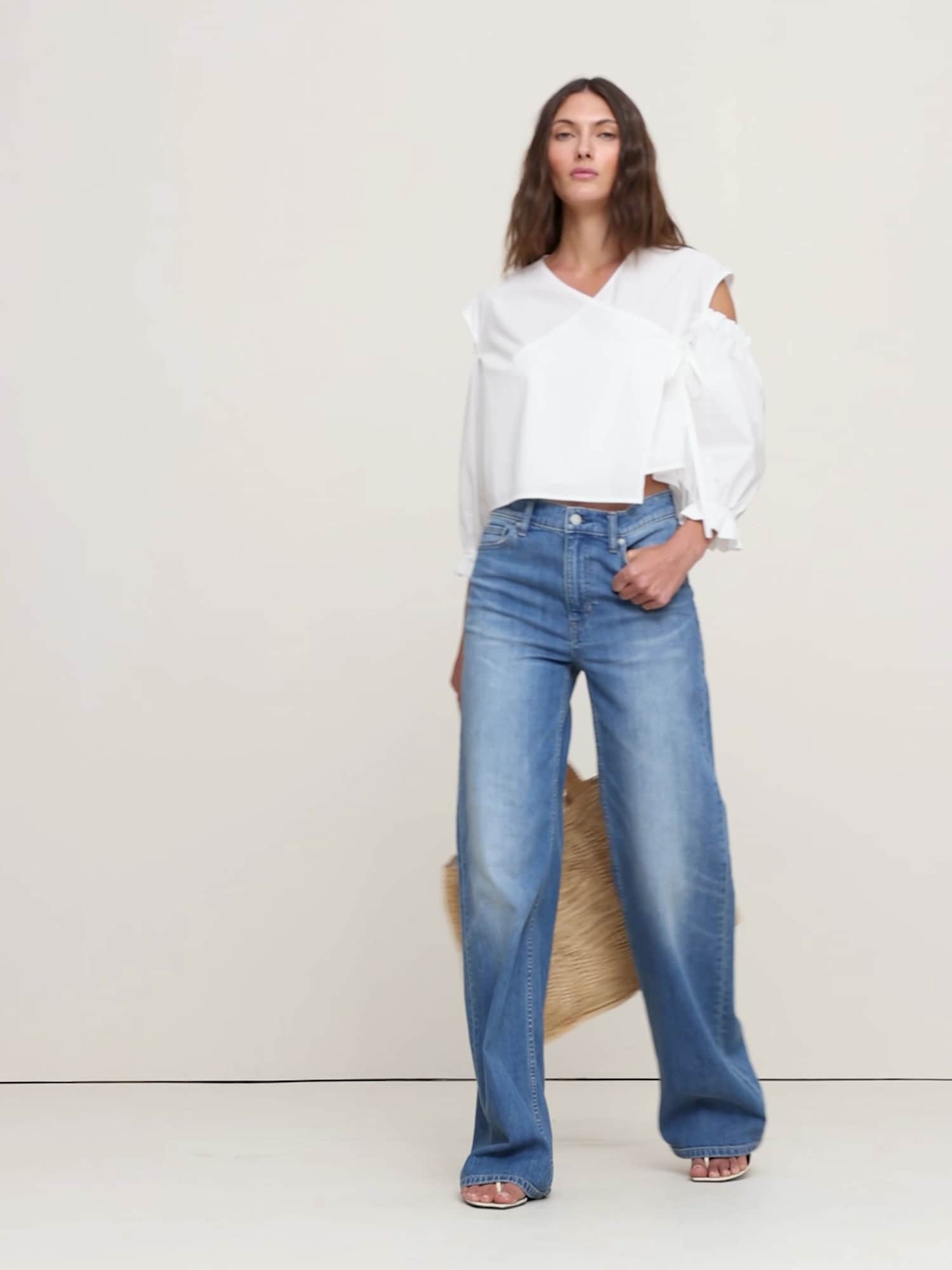 Image number 2 showing, Cotton Poplin Puff-Sleeve Cropped Top