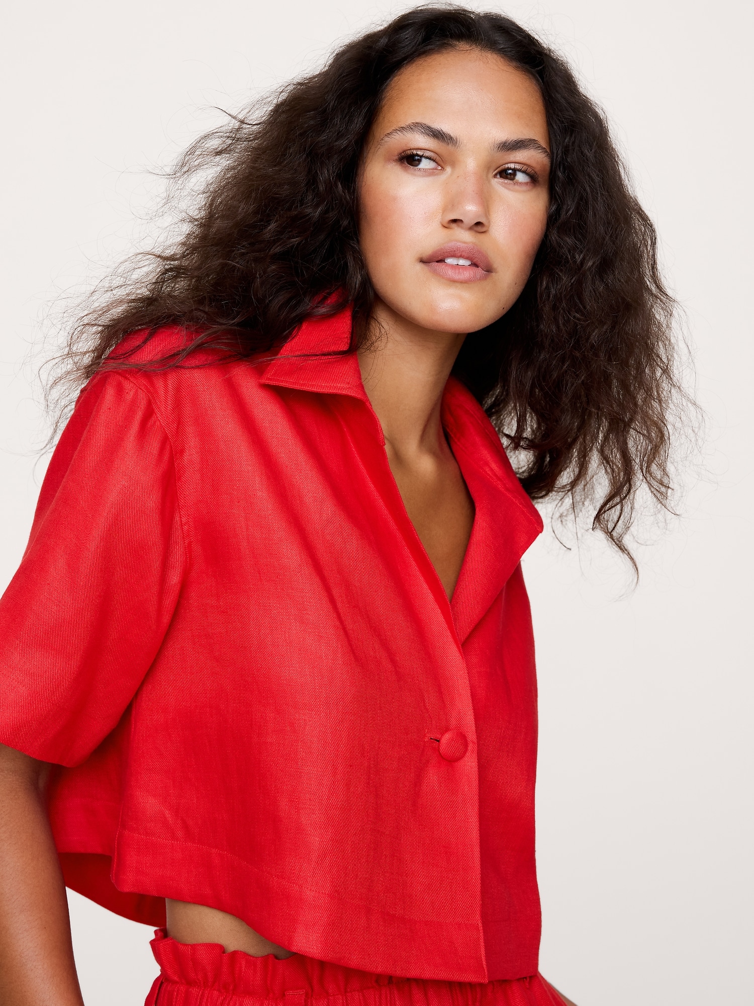 Image number 4 showing, Oversized Linen Cropped Resort Shirt