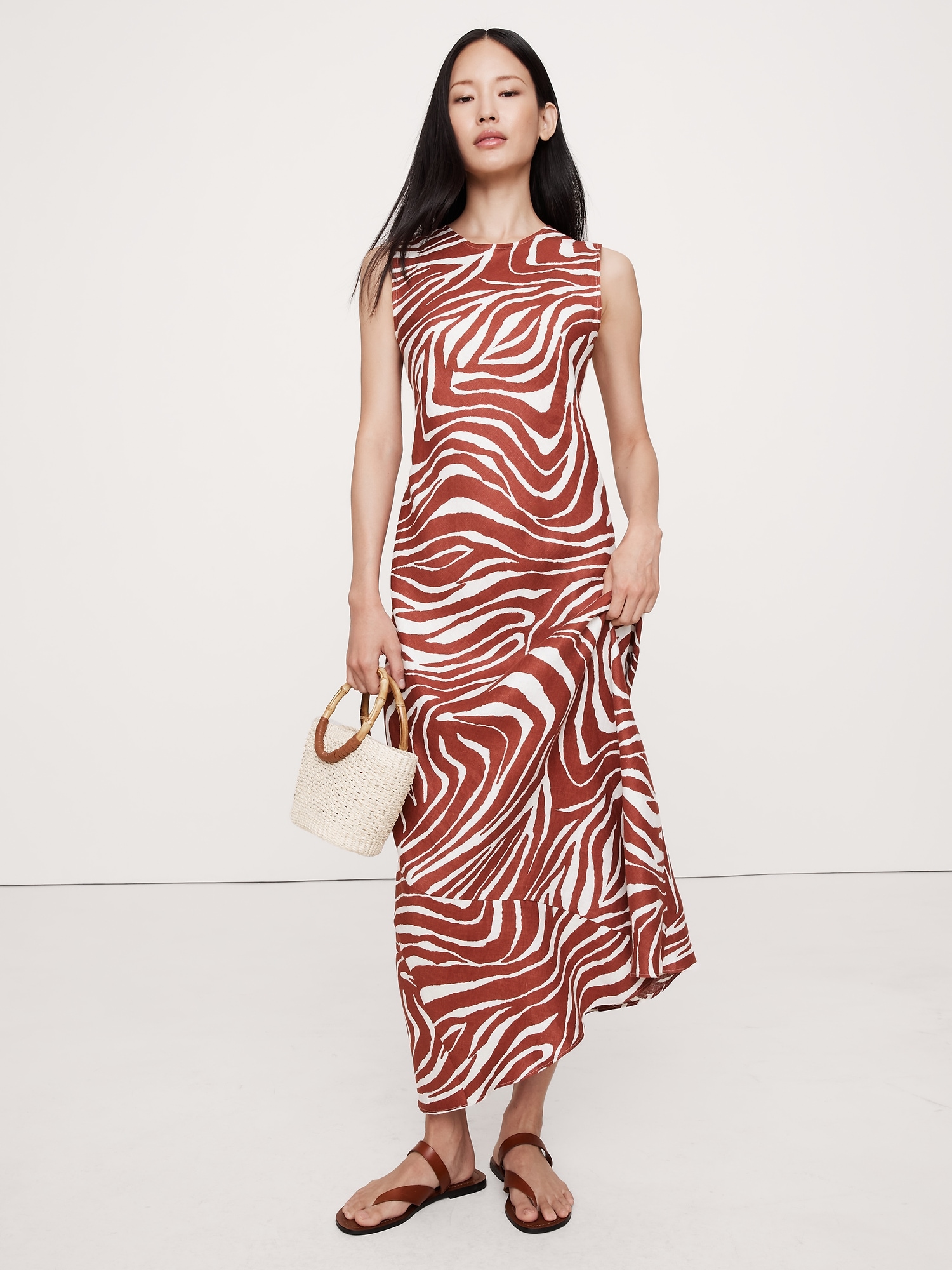 Robe longue à dos dénudé en lin