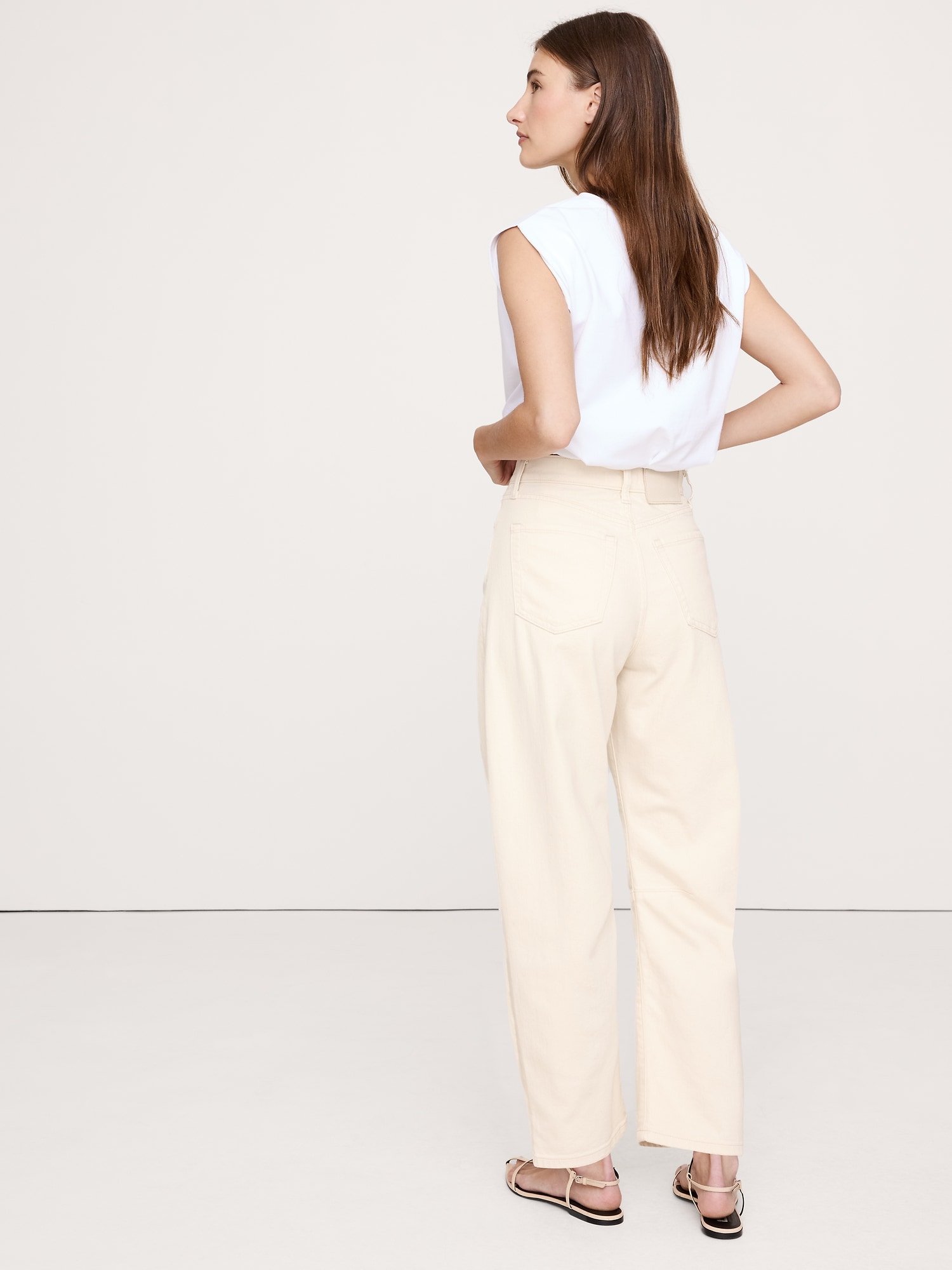 High-Rise Relaxed Barrel Ankle Jean