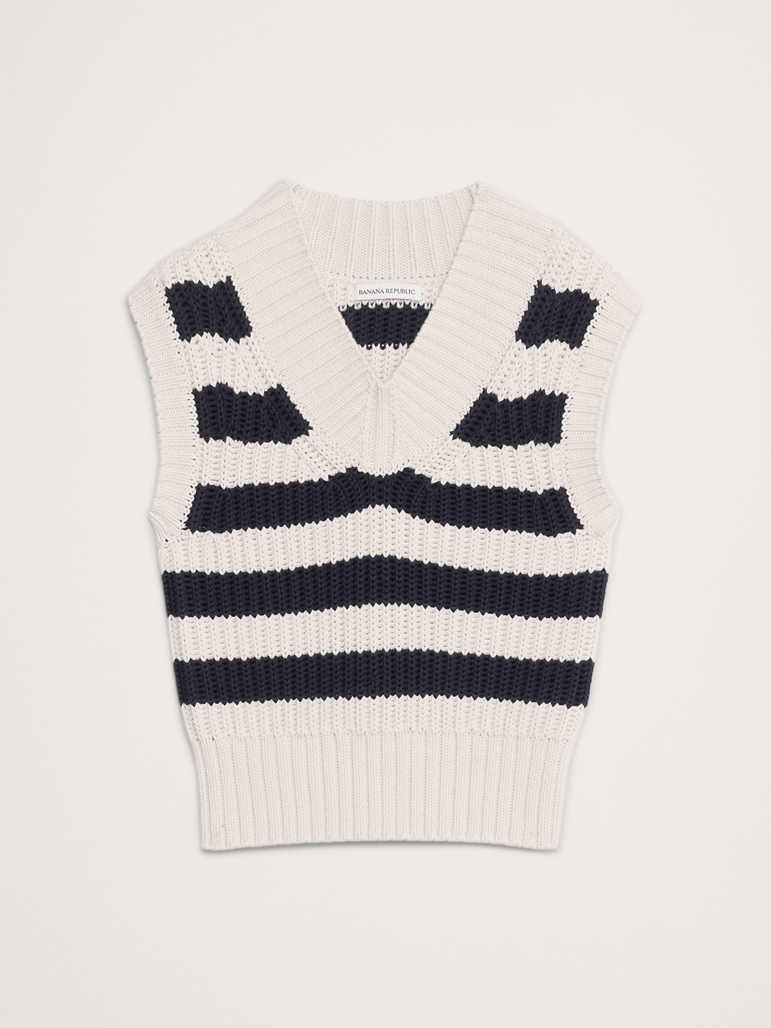 Image number 4 showing, COTTON V-NECK CROPPED SWEATER VEST