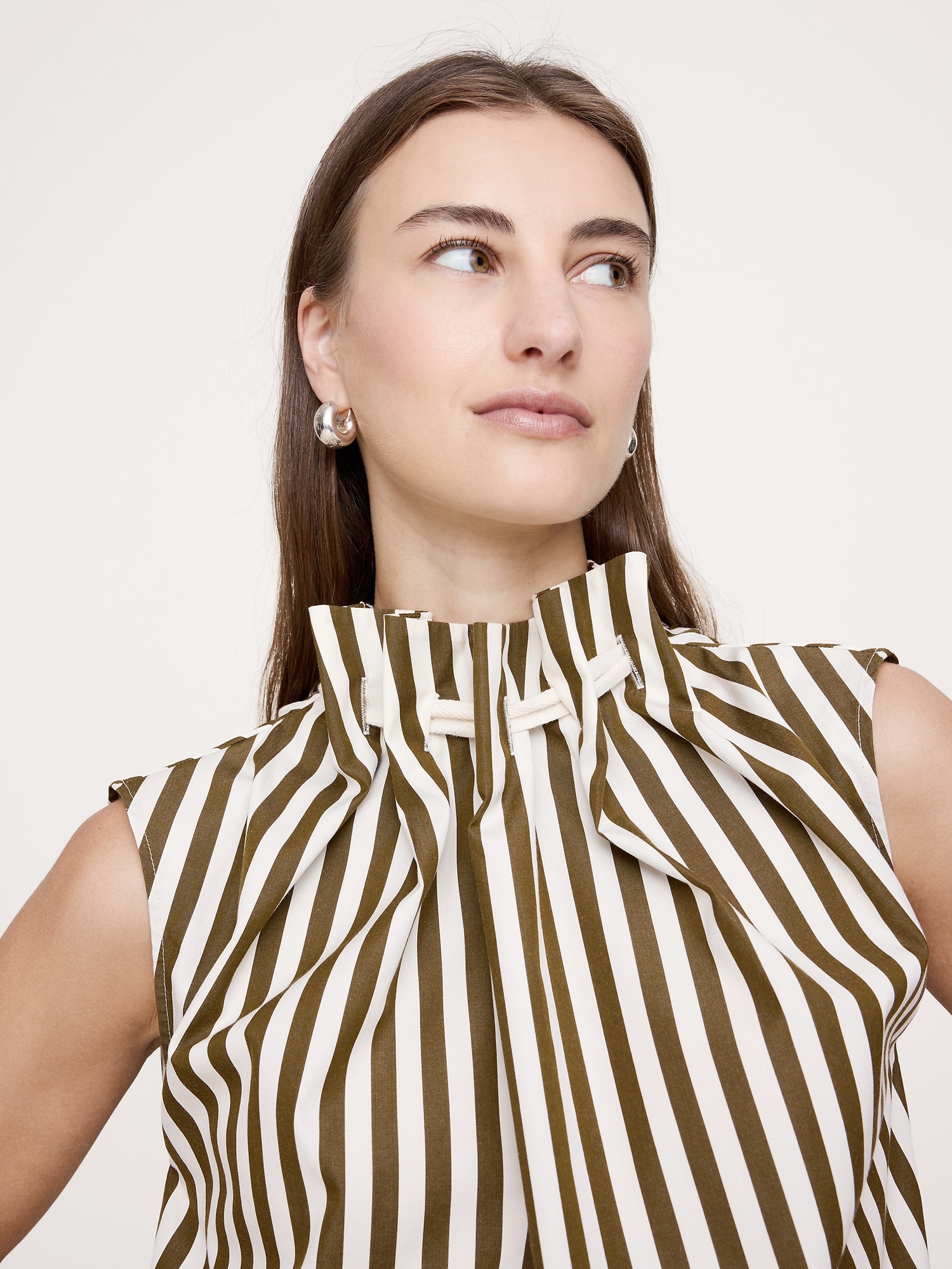 Image number 3 showing, COTTON POPLIN CINCH-NECK TOP