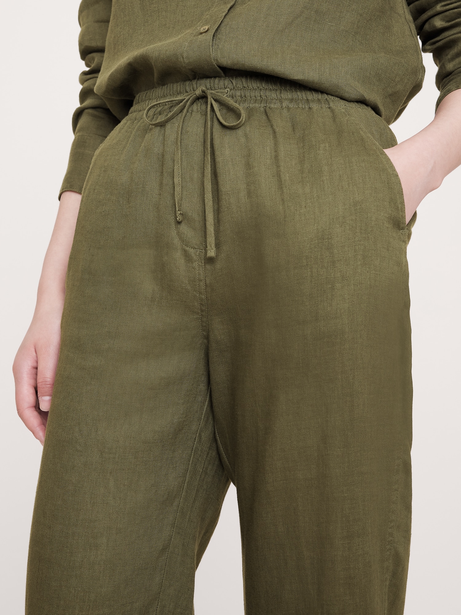 Linen Pull-On Ankle Pant