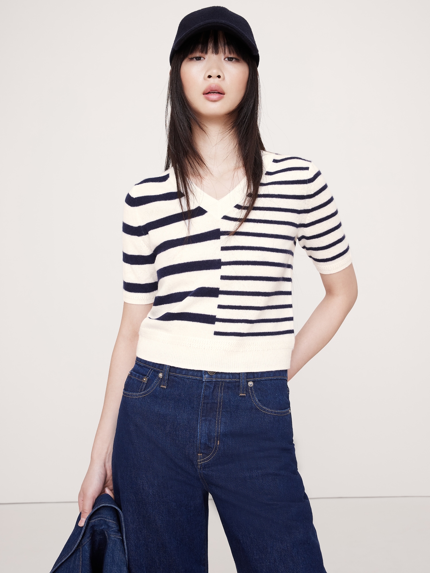 Image number 1 showing, Lightweight Cashmere V-Neck Short-Sleeve Sweater