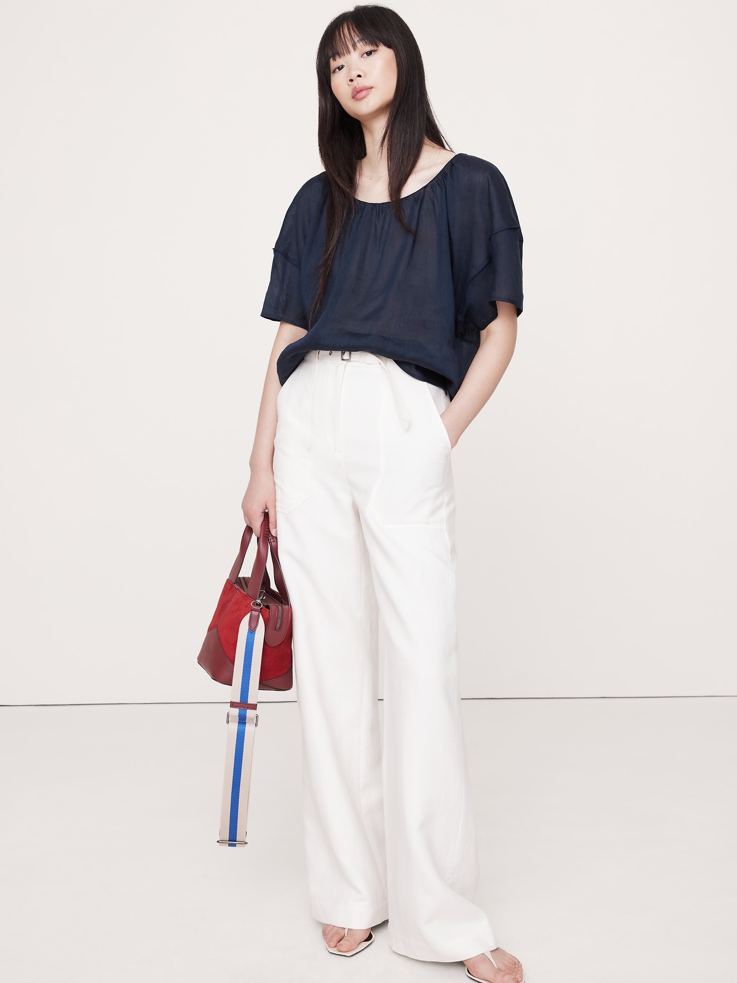 Image number 1 showing, LINEN-VISCOSE GAUZE PUFF-SLEEVE TOP