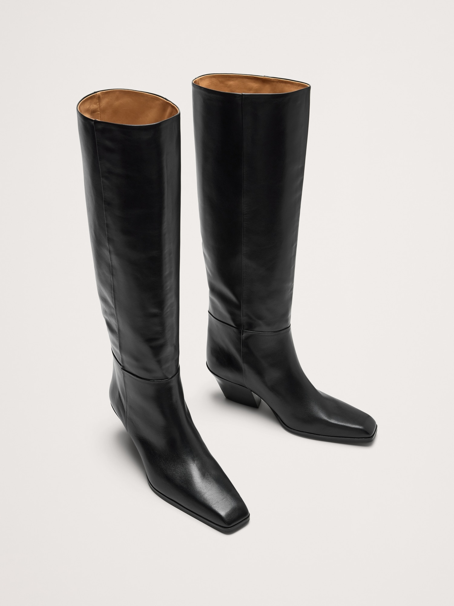 L'image numéro 3 présente BOTTES HAUTEUR GENOU EN CUIR ITALIEN