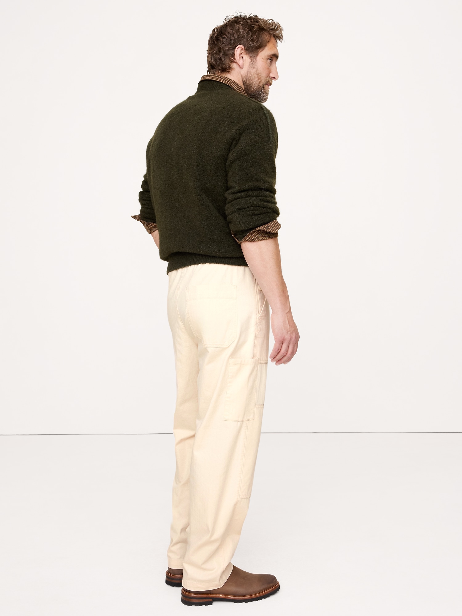 L'image numéro 2 présente PANTALON DE JARDINIER À TAILLE ÉLASTIQUE EN COTON À MOTIF DE CHEVRONS