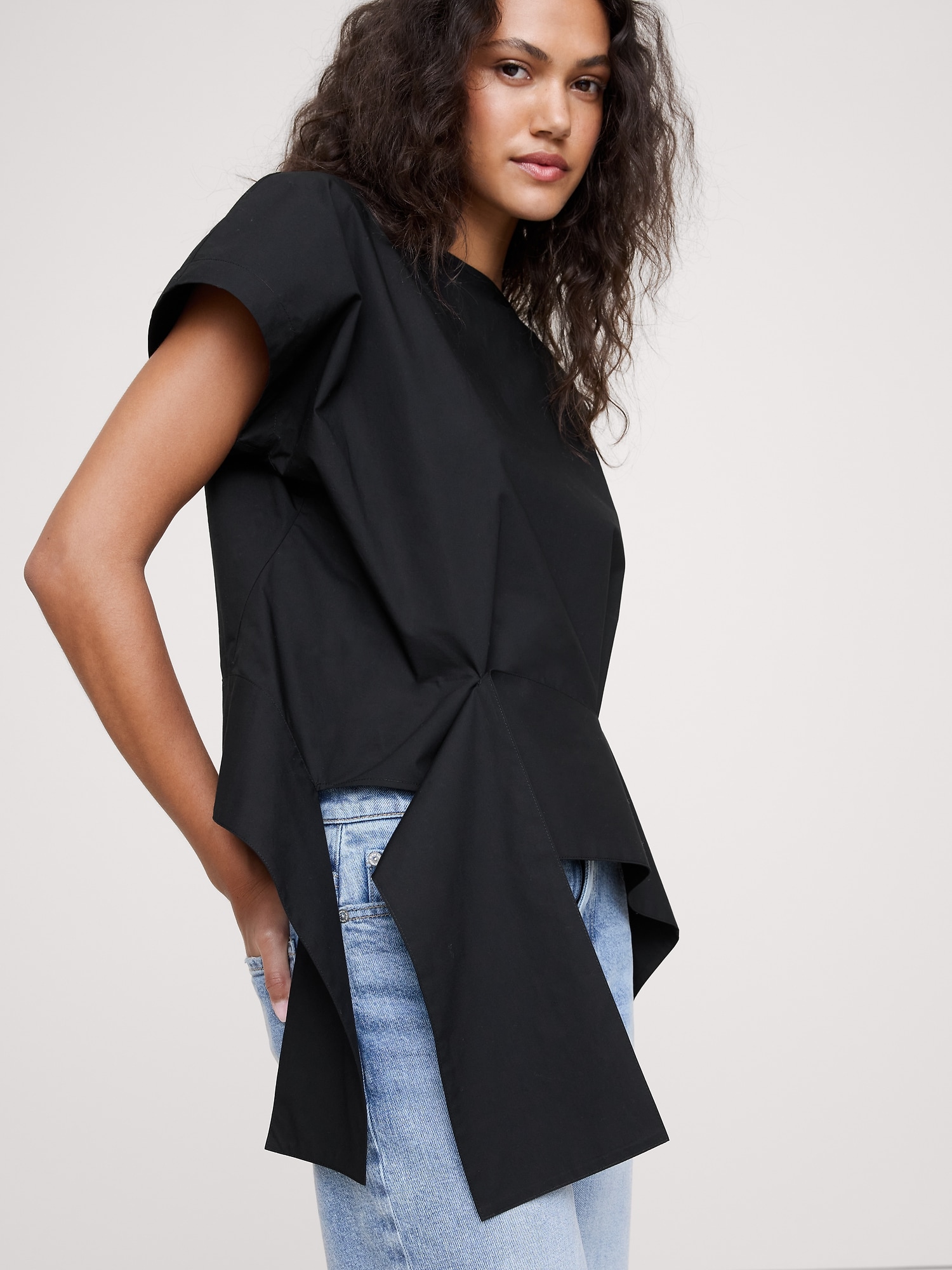Image number 5 showing, COTTON POPLIN BOATNECK ASYMMETRICAL TOP