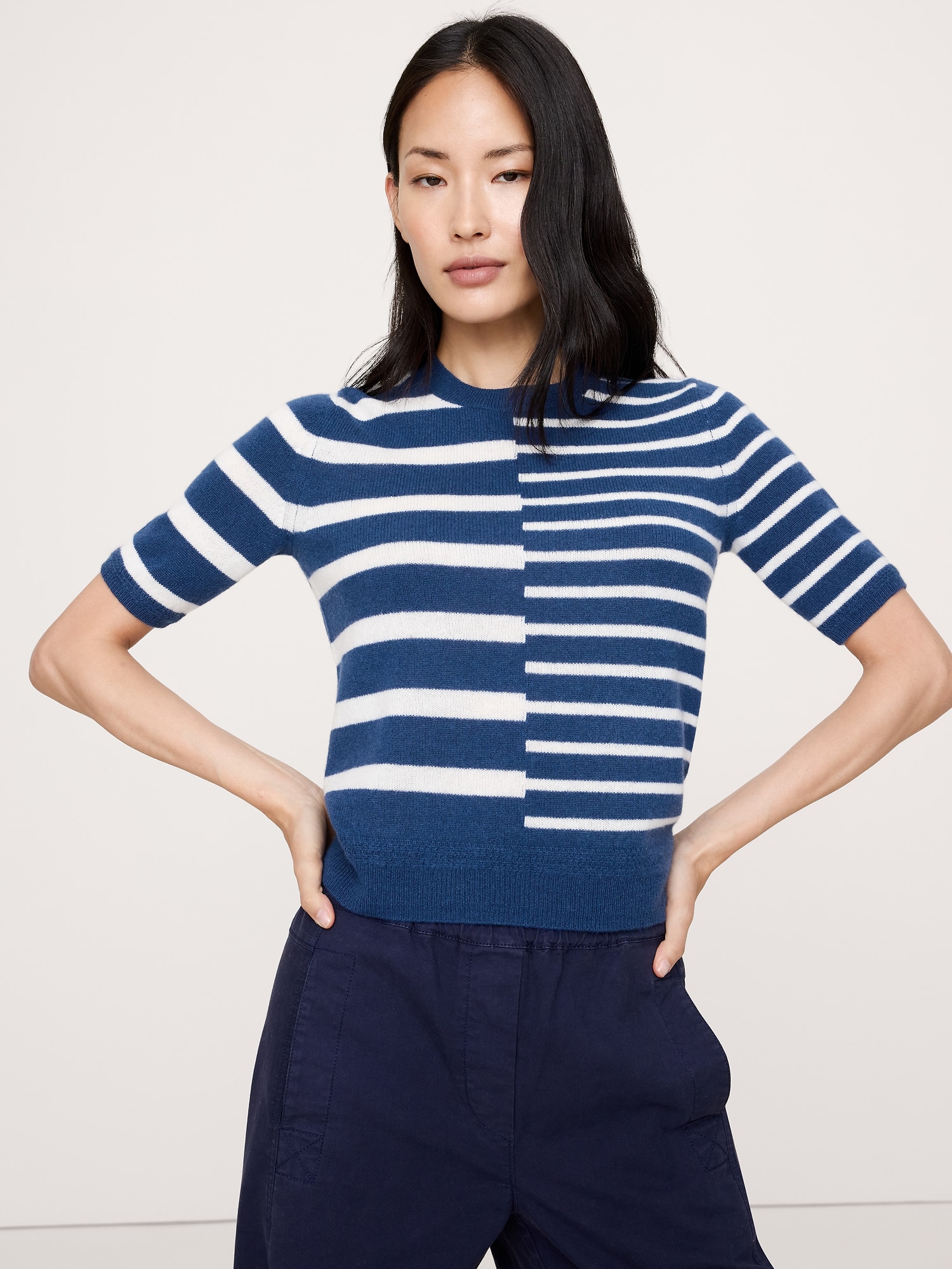 Lightweight Cashmere Short-Sleeve Sweater - Blue Stripe