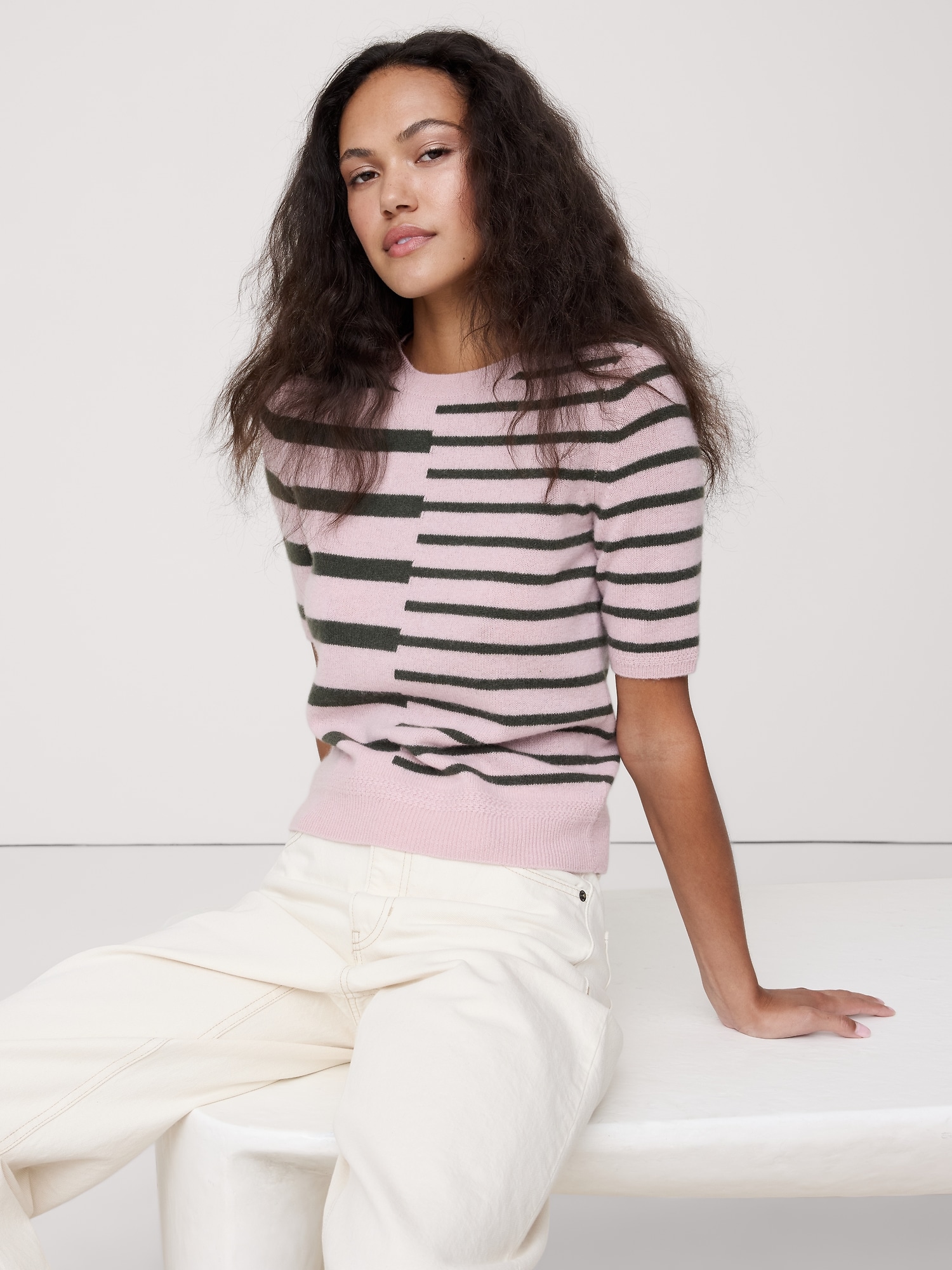 Lightweight Cashmere Short-Sleeve Sweater - Pink Stripe