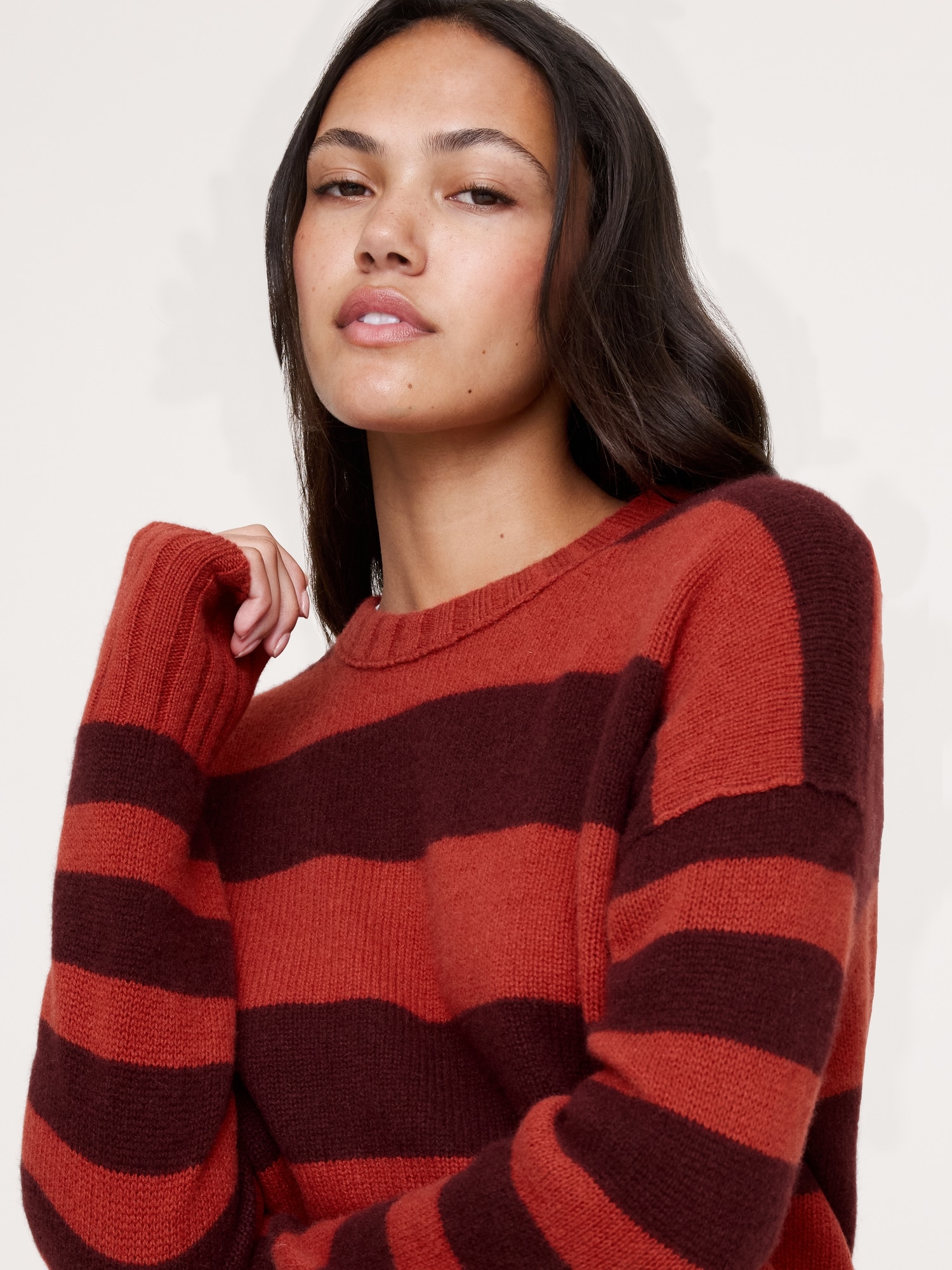 Image number 4 showing, Oversized Midweight Cashmere Crew-Neck Sweater
