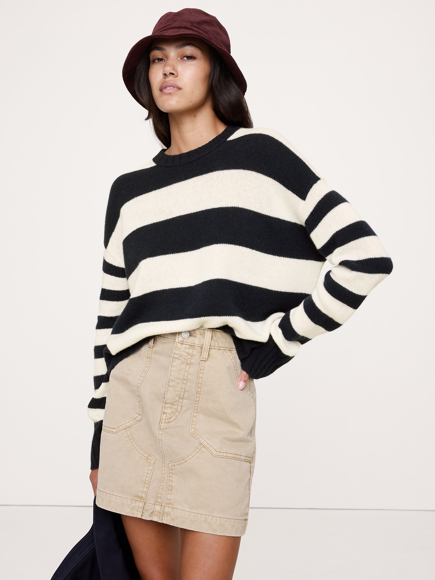 Oversized Midweight Cashmere Crew-Neck Sweater - White & Navy Blue Stripe