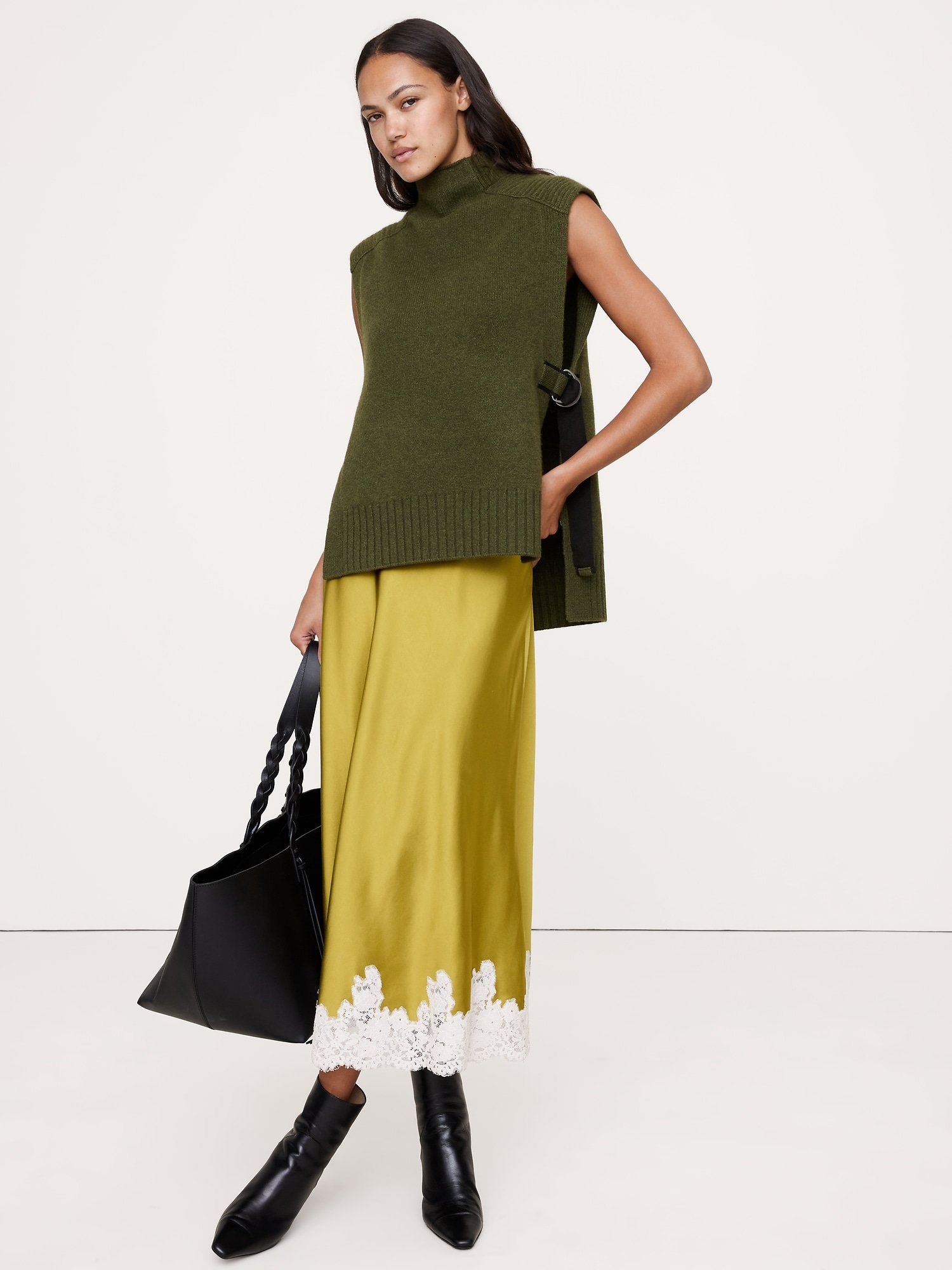 Merino-Cashmere Sweater Vest with Open Sides - Olive Green Heather