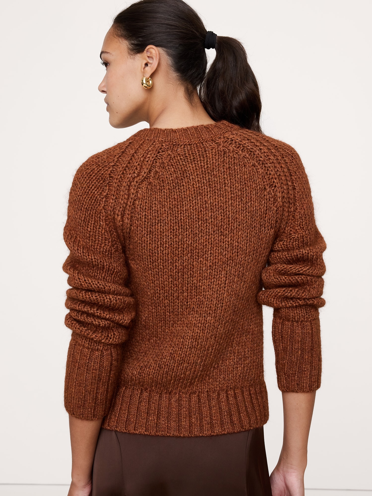 L'image numéro 2 présente CHANDAIL HENLEY EN MÉLANGE DE COTON, ALPAGA ET LAINE MÉRINOS