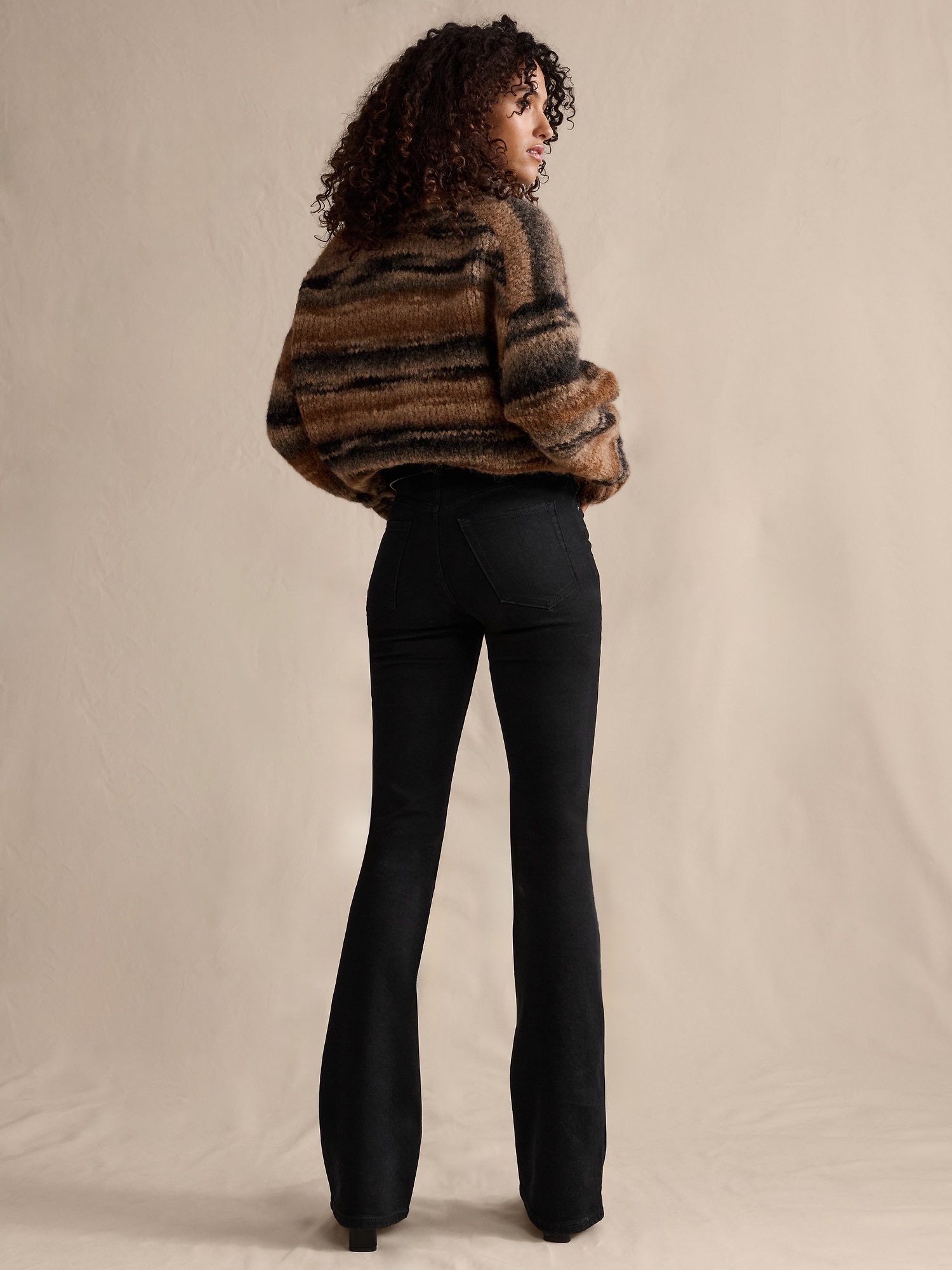 L'image numéro 2 présente JEAN ÉVASÉ À TAILLE MI-BASSE