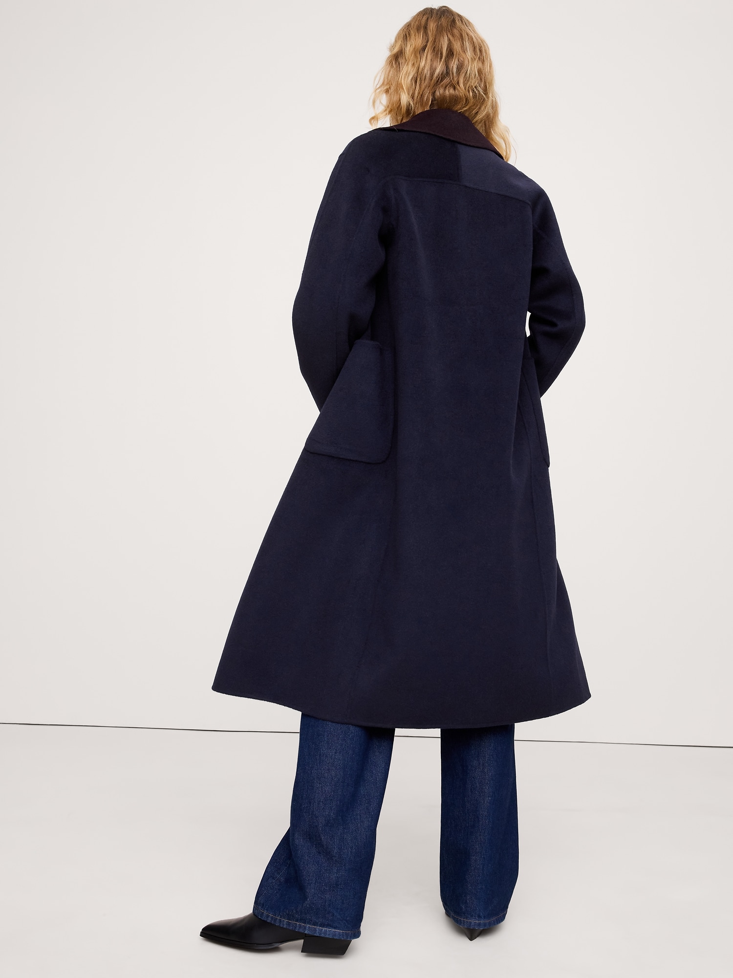 L'image numéro 3 présente Manteau en tissu double face réversible