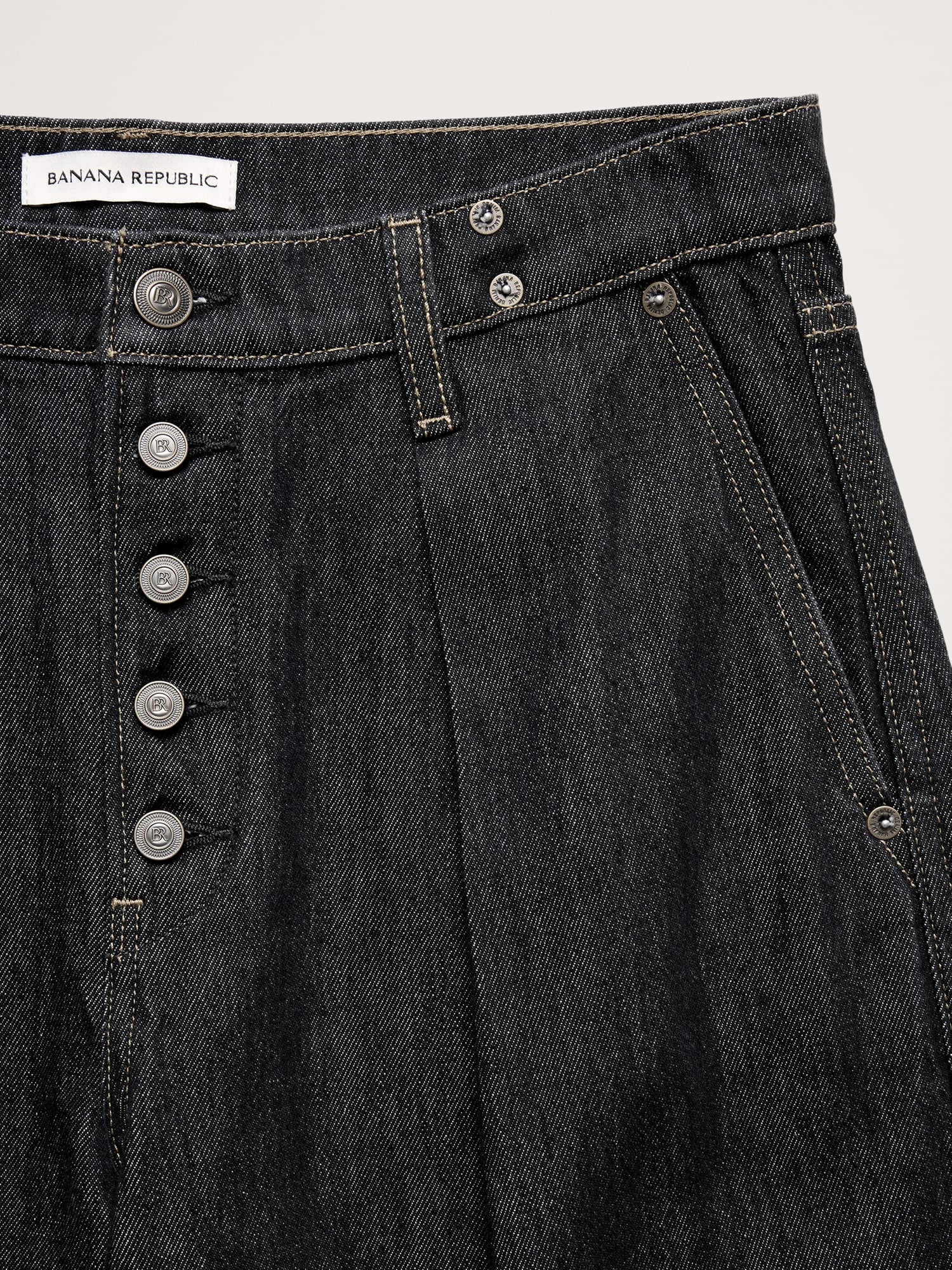 Image number 7 showing, Mid-Rise Loose Pleated Ankle Jean
