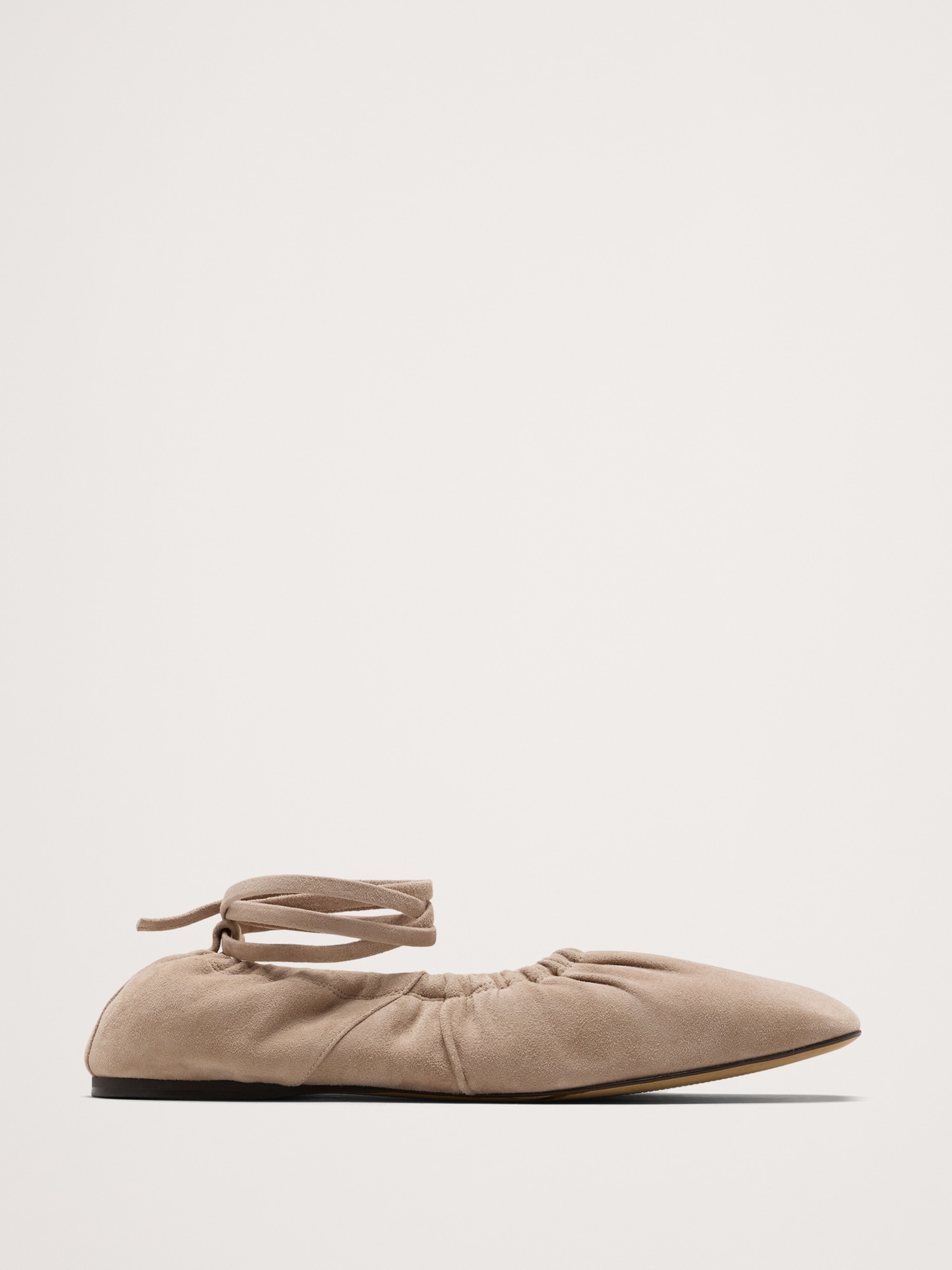 BALLERINES EN SUÈDE FRONCÉ - Pierre Pâle