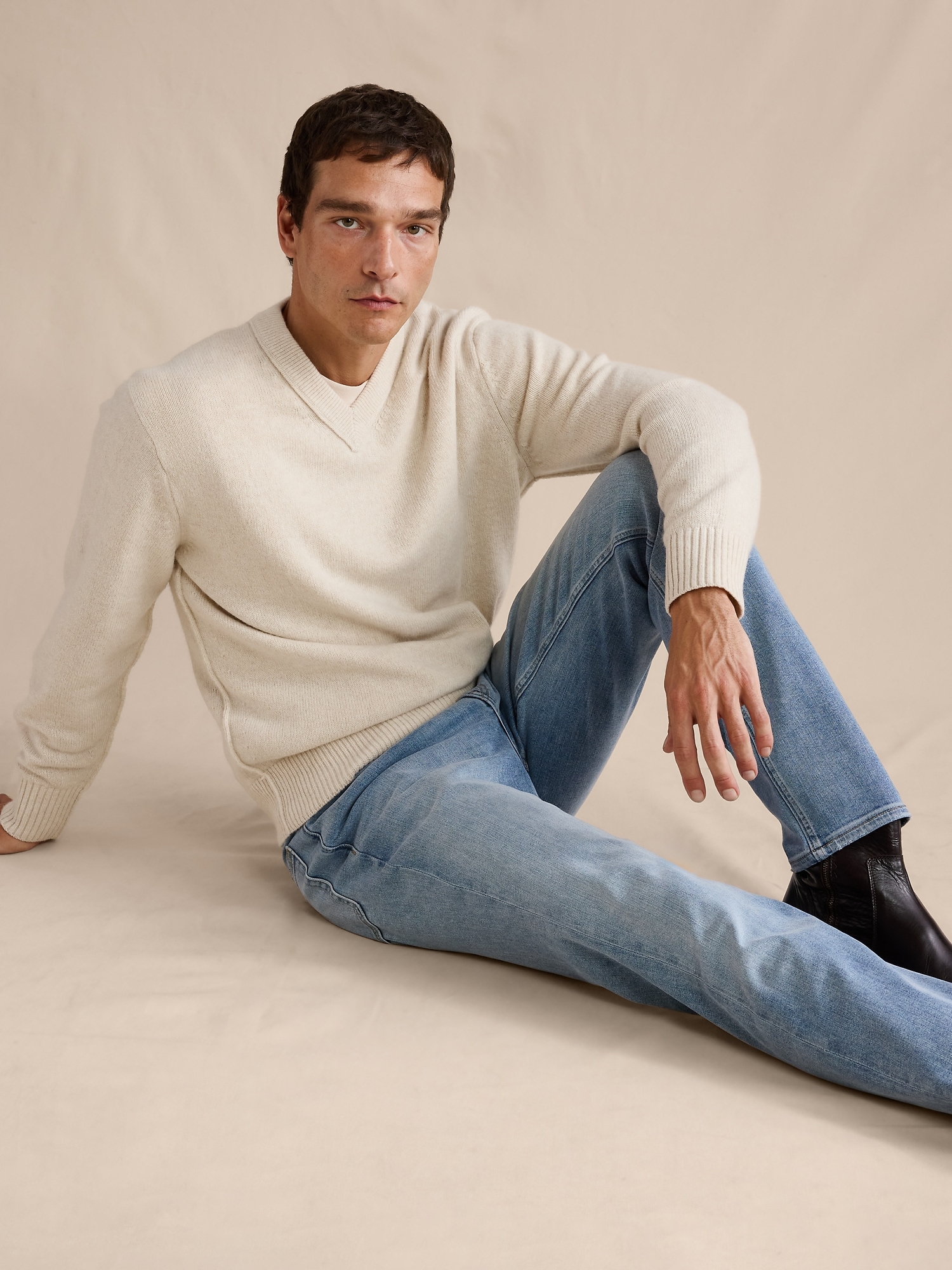 Image number 4 showing, SLIM LUXE TRAVELER JEAN
