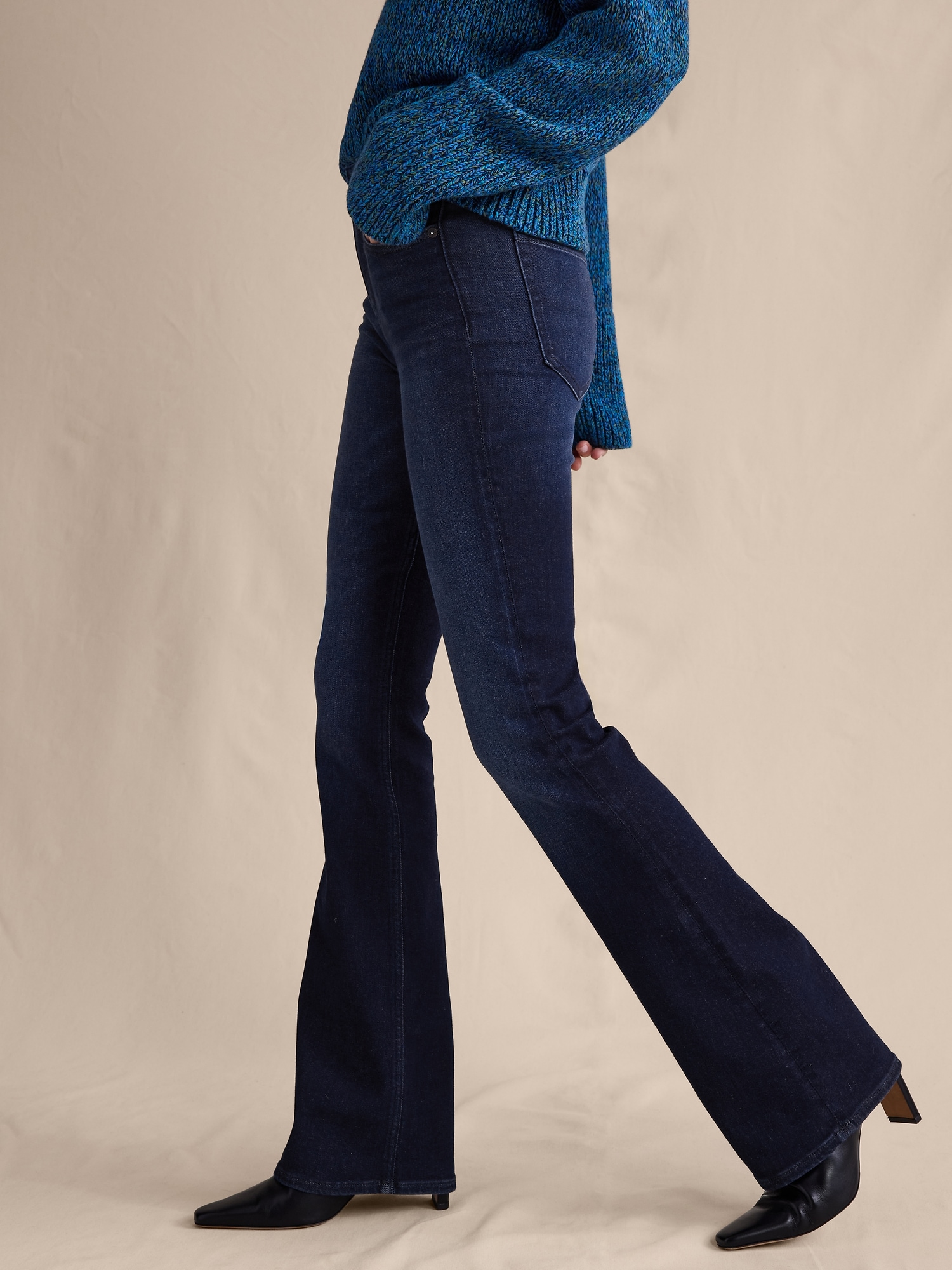 L'image numéro 3 présente JEAN ÉVASÉ À TAILLE MI-BASSE