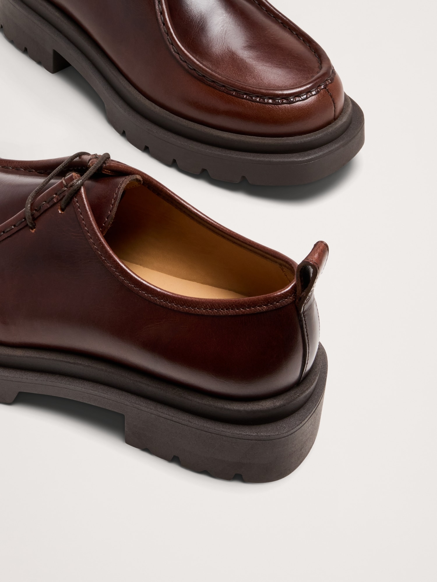 L'image numéro 5 présente CHAUSSURE DERBY EN CUIR ITALIEN