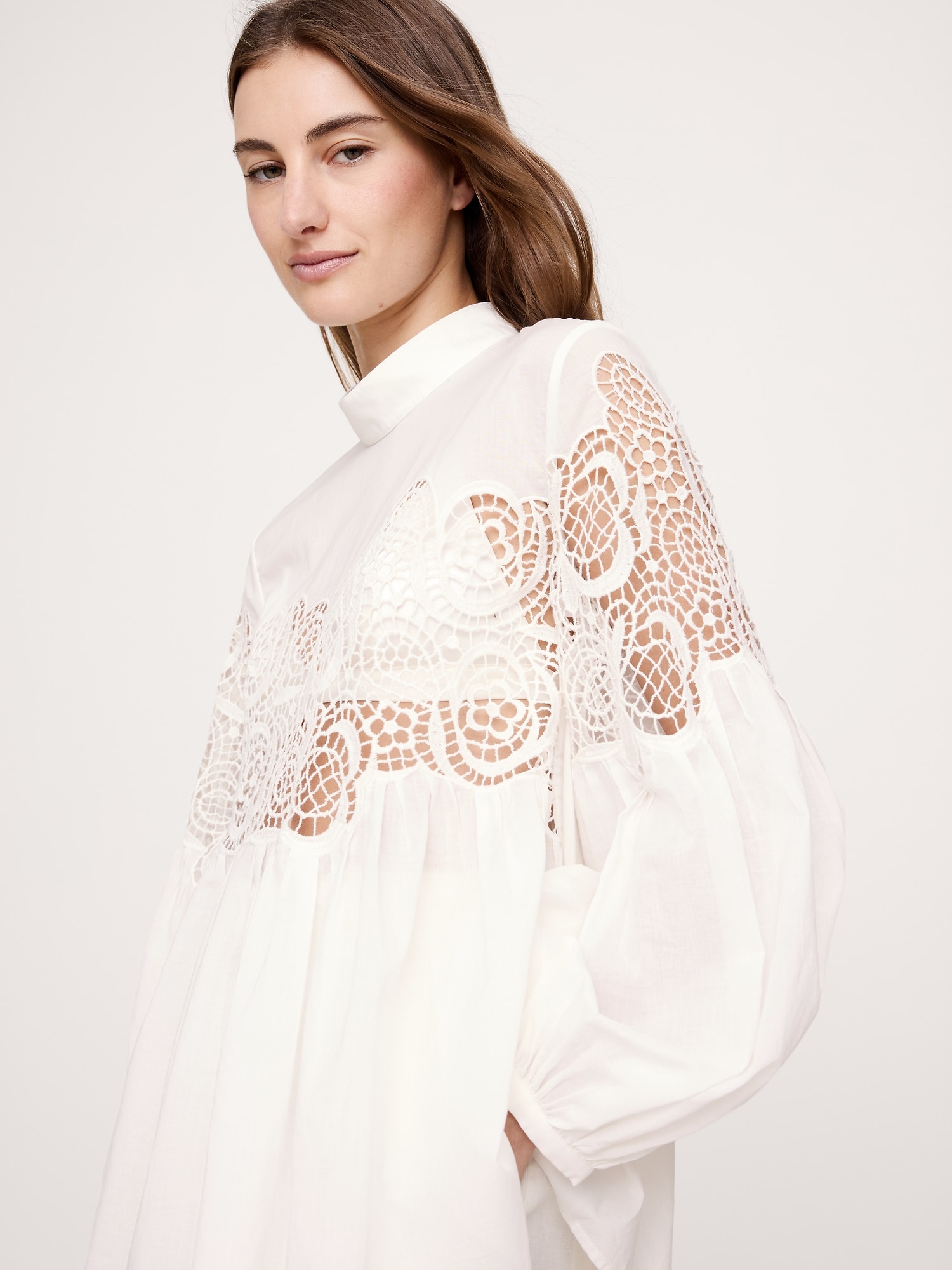 COTTON & LACE MOCK-NECK TOP - White