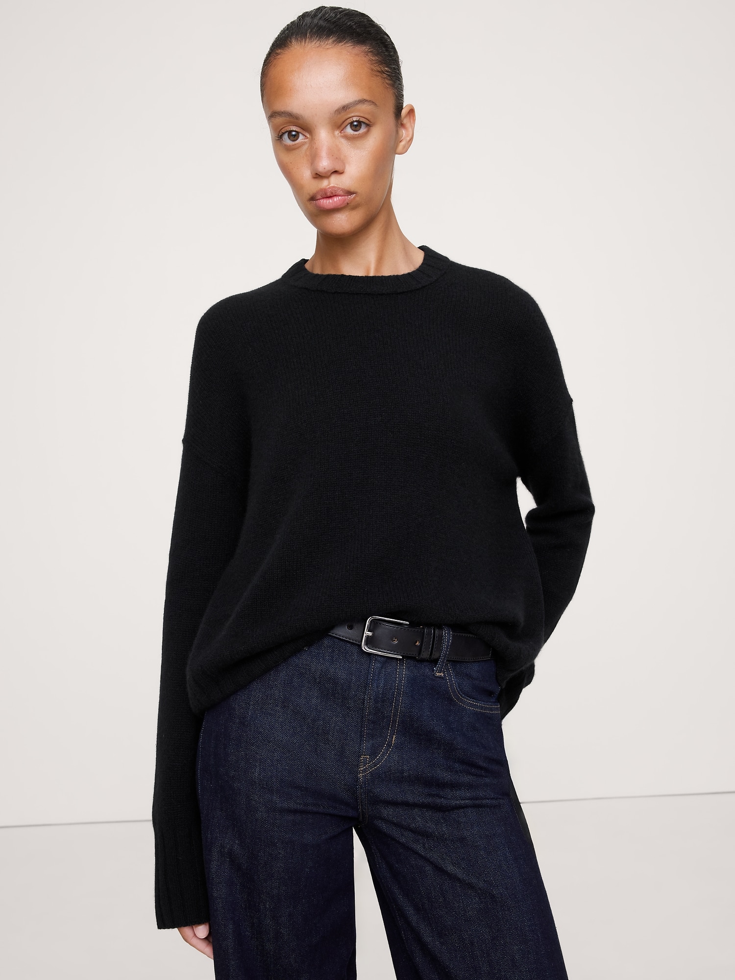 Image number 4 showing, Oversized Midweight Cashmere Crew-Neck Sweater
