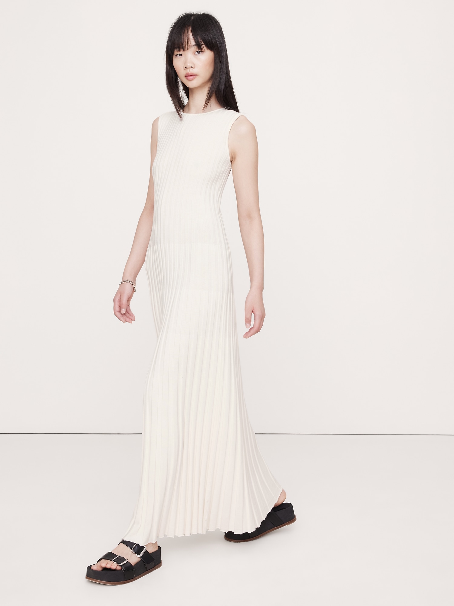 Image number 7 showing, SCULPTED RIBBED BACKLESS MAXI DRESS