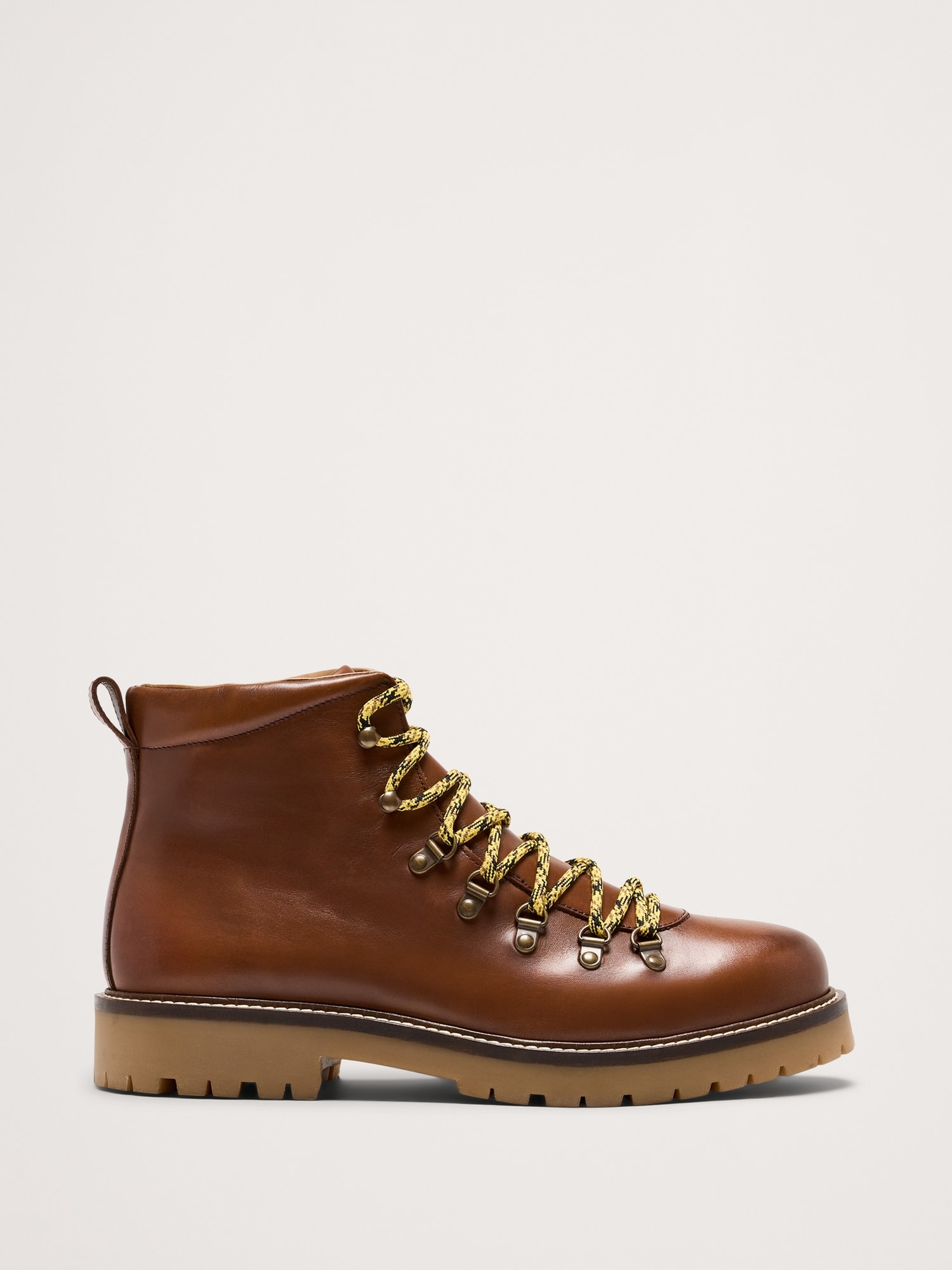 Bottes alpines en cuir vieilli