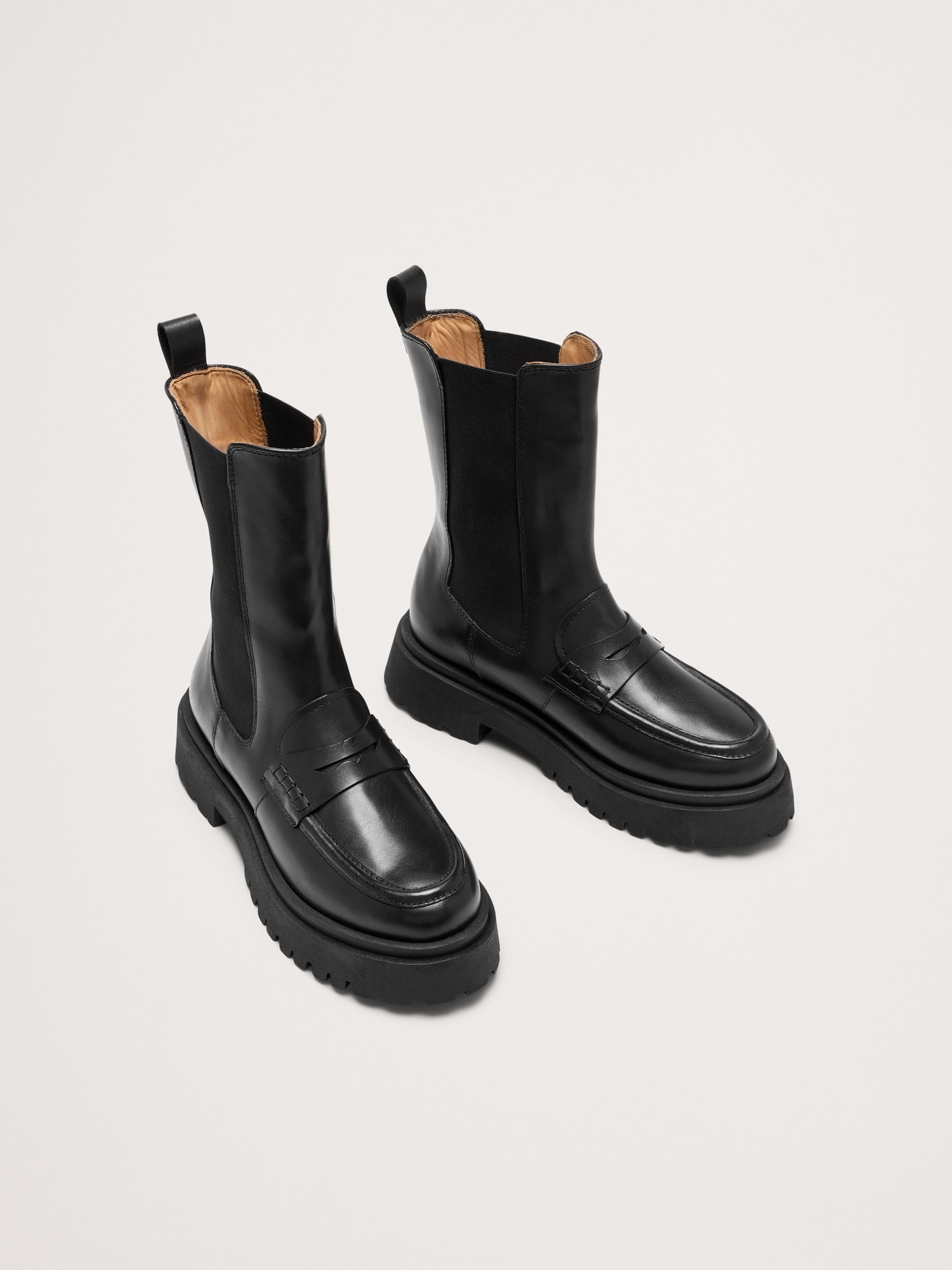L'image numéro 2 présente BOTTE CHELSEA FLÂNEUSE EN CUIR ITALIEN