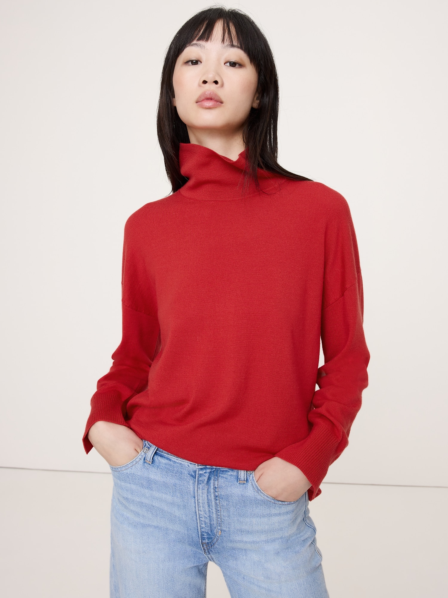 Merino Turtleneck Sweater - Pompeian Red