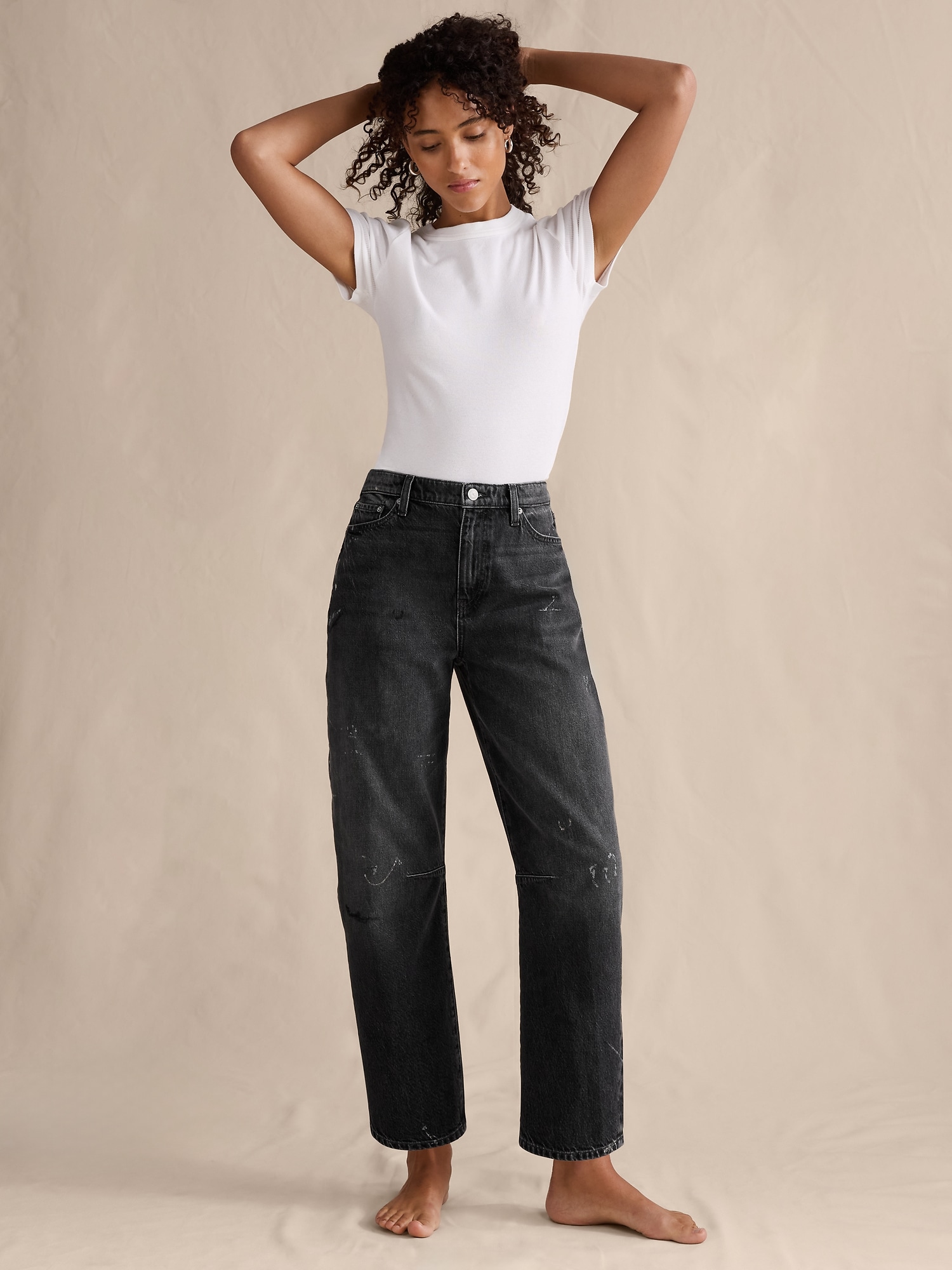 Mid-Rise Barrel Ankle Jean - Washed Black
