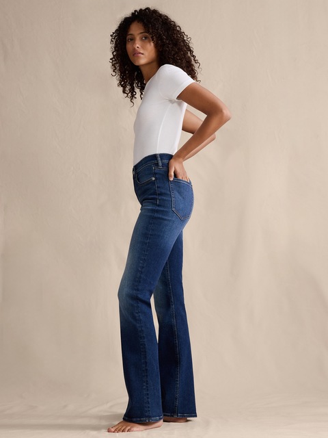 JEAN ÉVASÉ À TAILLE MI-BASSE