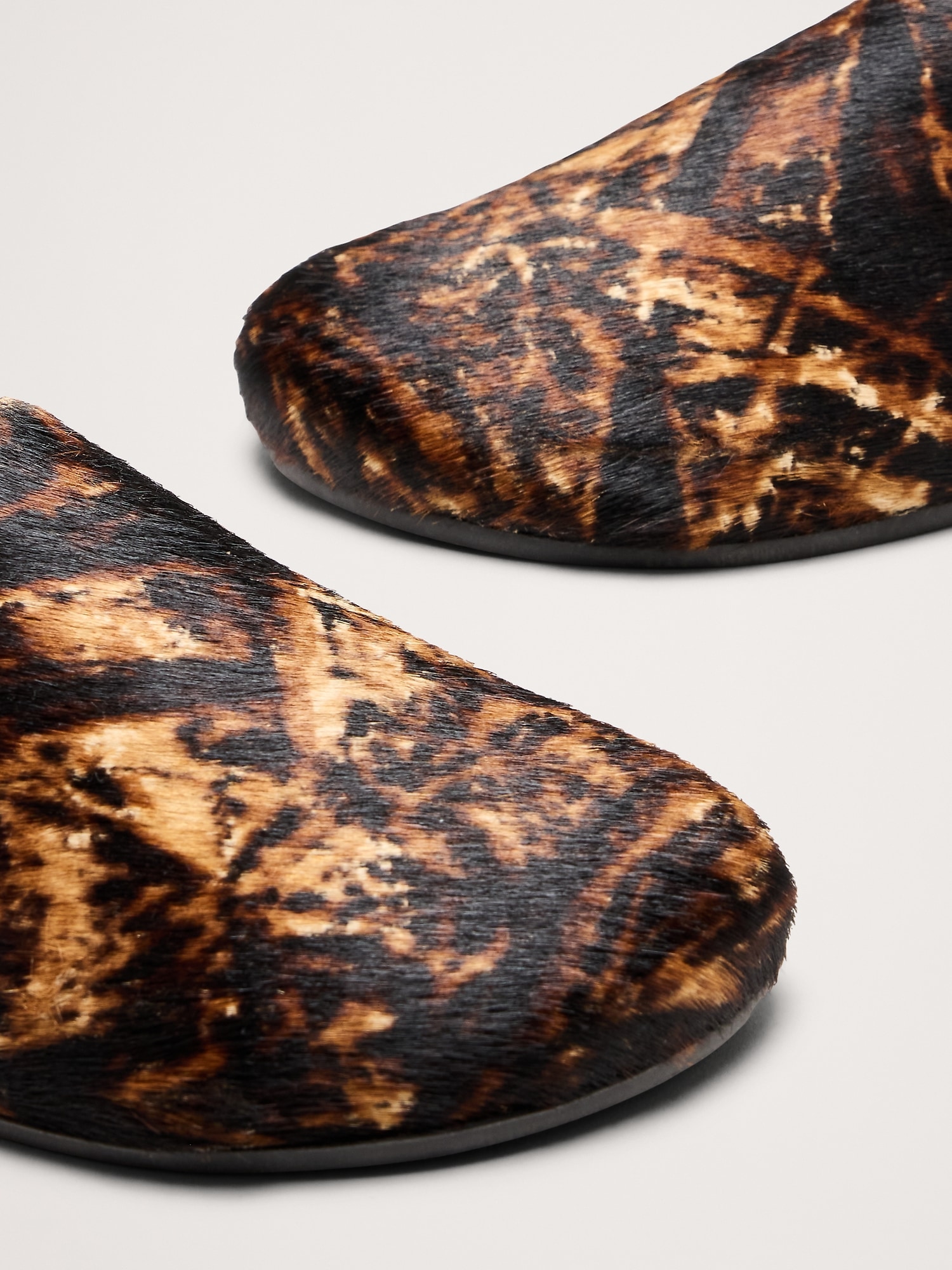 L'image numéro 5 présente SABOT INDISPENSABLE EN CUIR