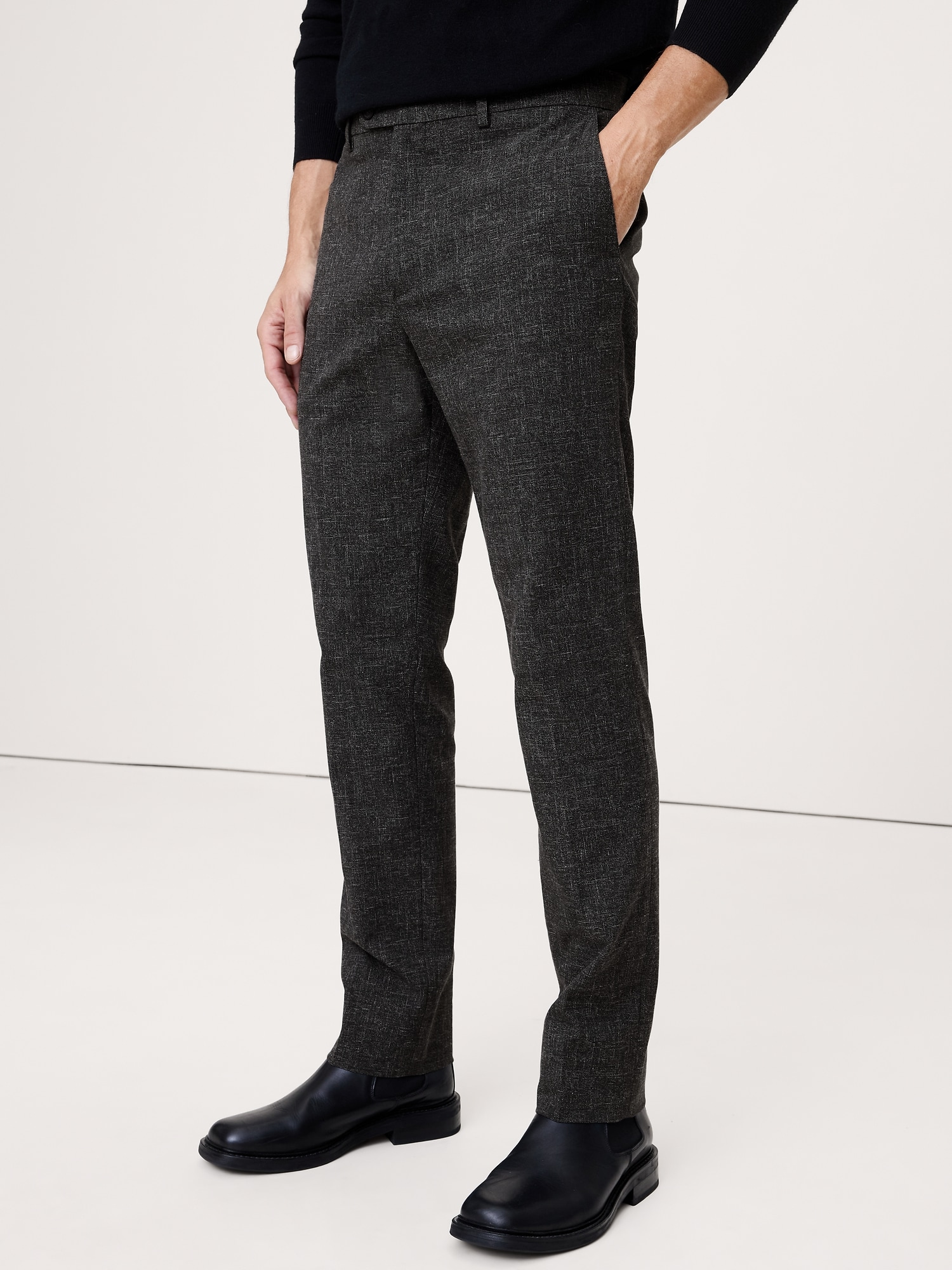 L'image numéro 4 présente Pantalon habillé infroissable à coupe étroite