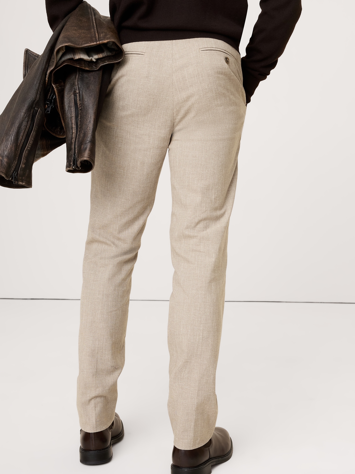 L'image numéro 5 présente Pantalon habillé infroissable à coupe étroite