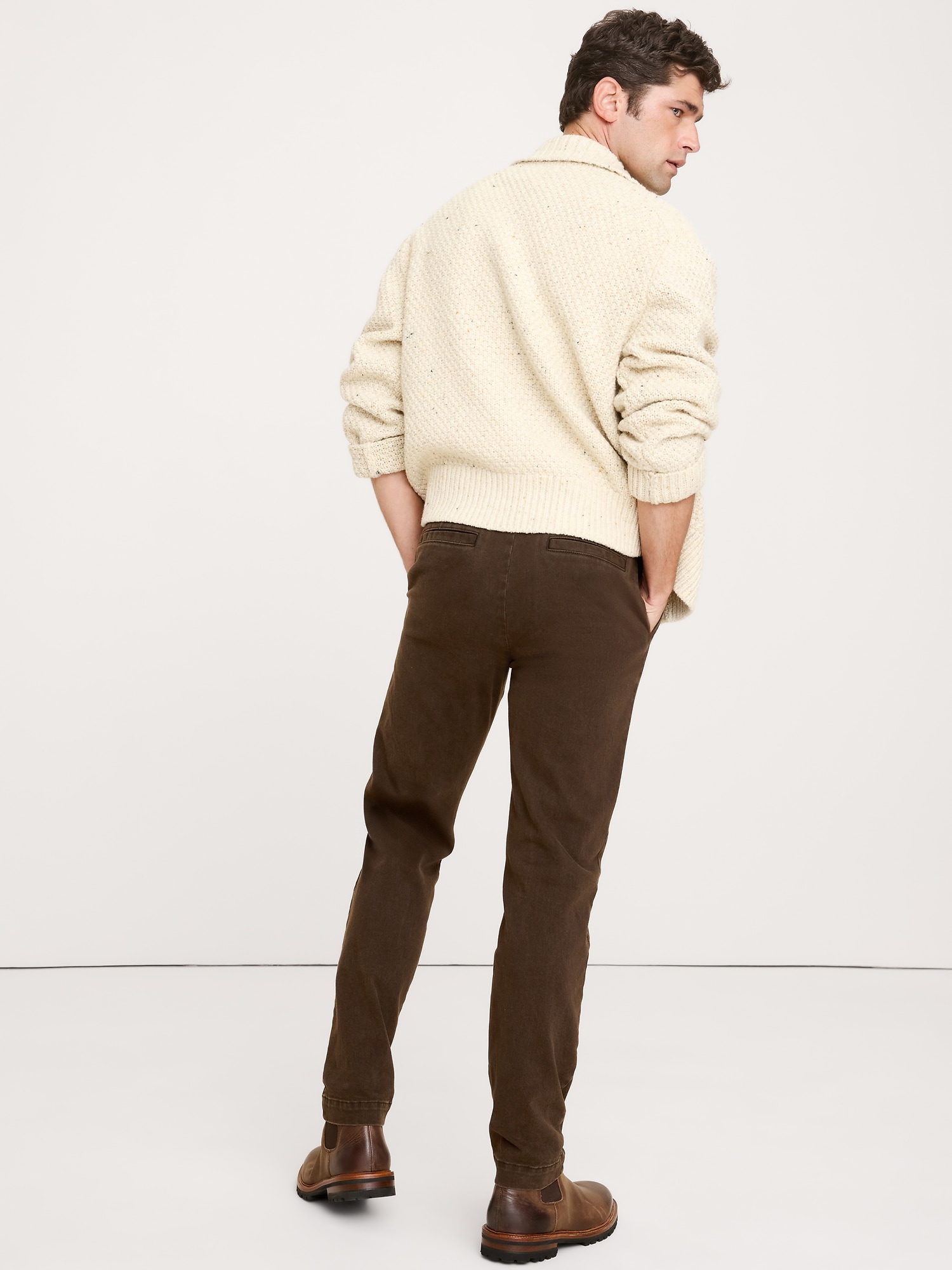 L'image numéro 2 présente Pantalon Voyageur étroit en tissu brossé