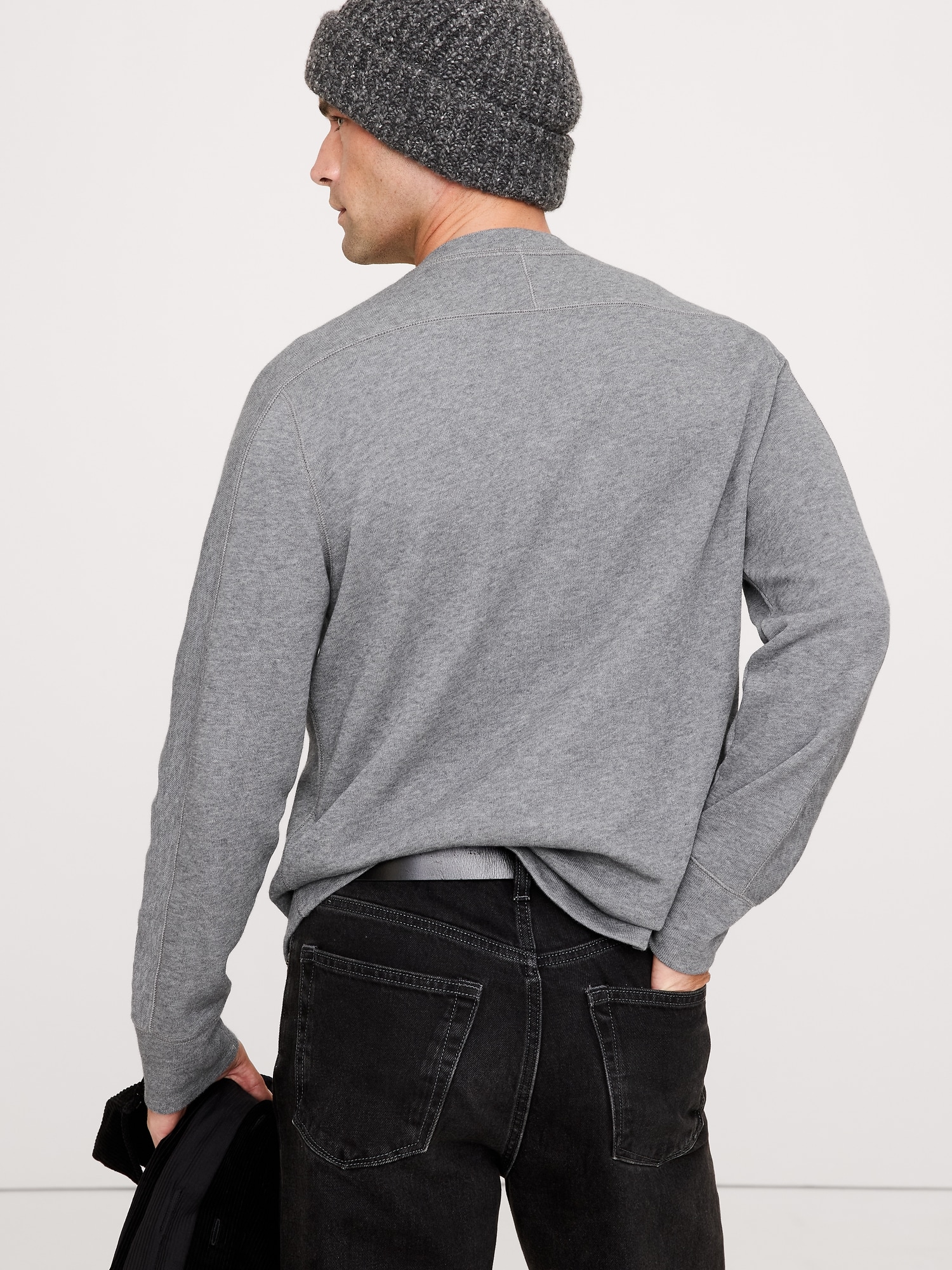 L'image numéro 2 présente T-shirt henley en tricot double de fil flammé