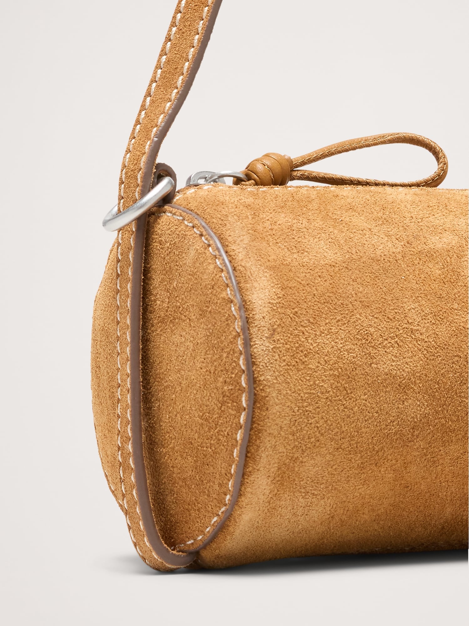L'image numéro 5 présente Sac baril en cuir