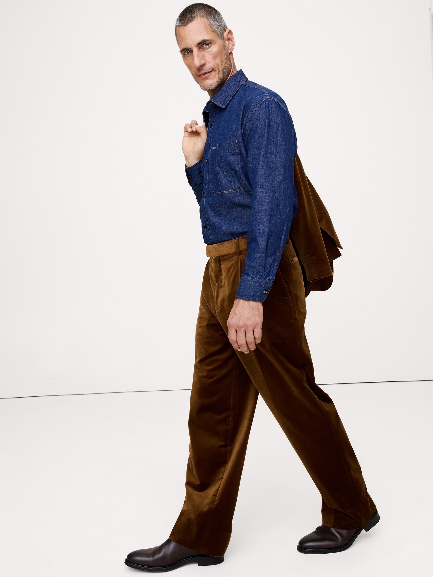 Image number 3 showing, Relaxed Pleated Velvet Pant