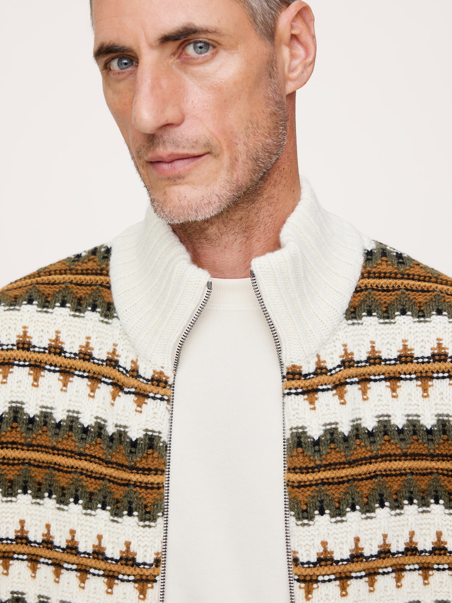 L'image numéro 5 présente Veste-chandail en mélange de laine mérinos à motif jacquard
