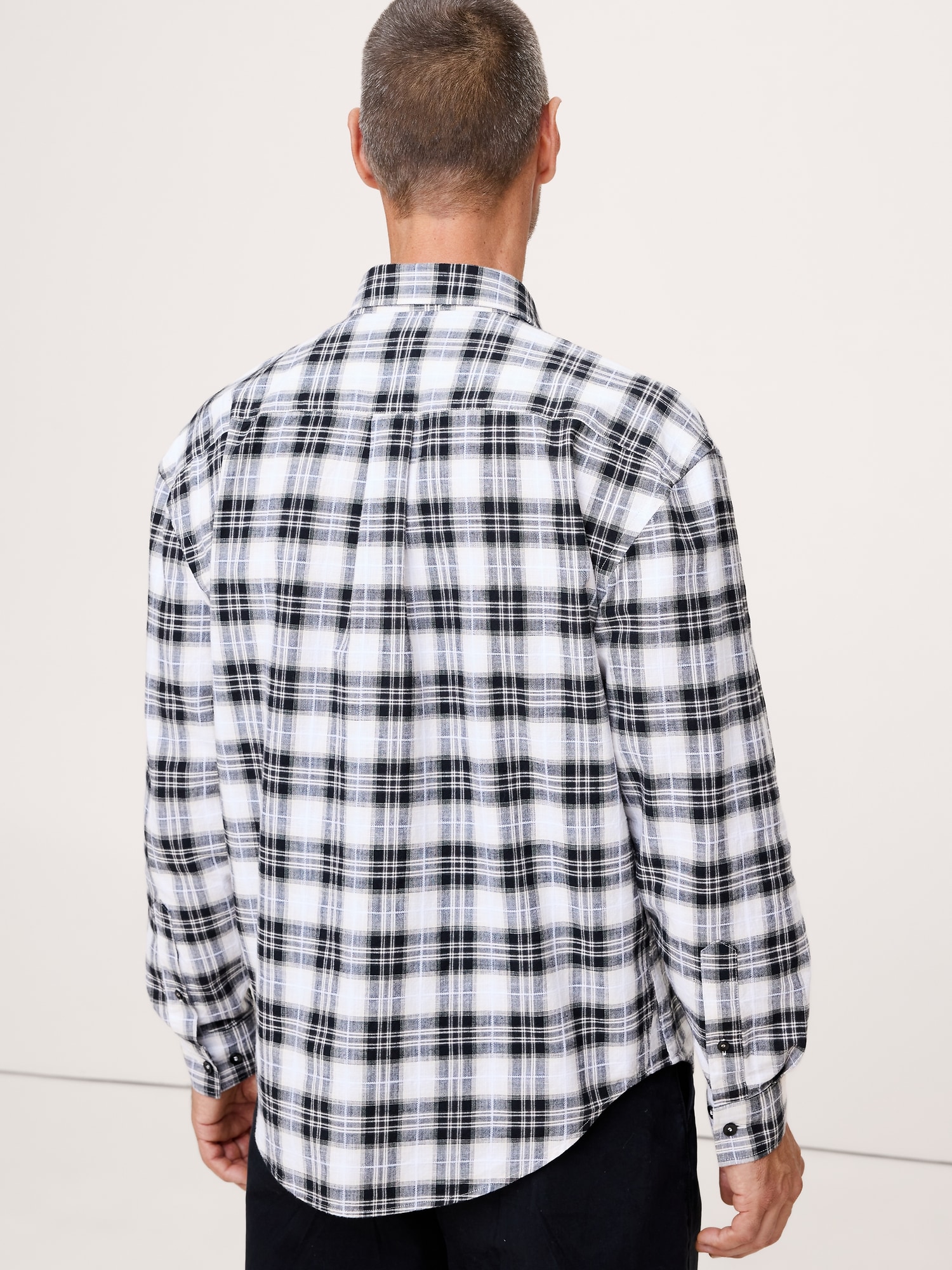 L'image numéro 2 présente Chemise décontractée en coton flammé