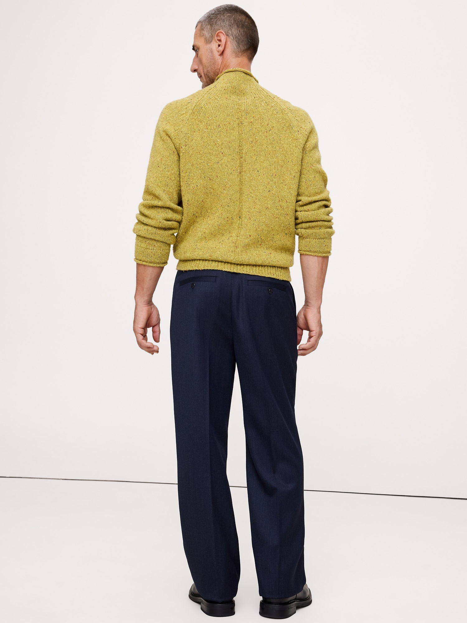 L'image numéro 3 présente Pantalon habillé droit en sergé plissé